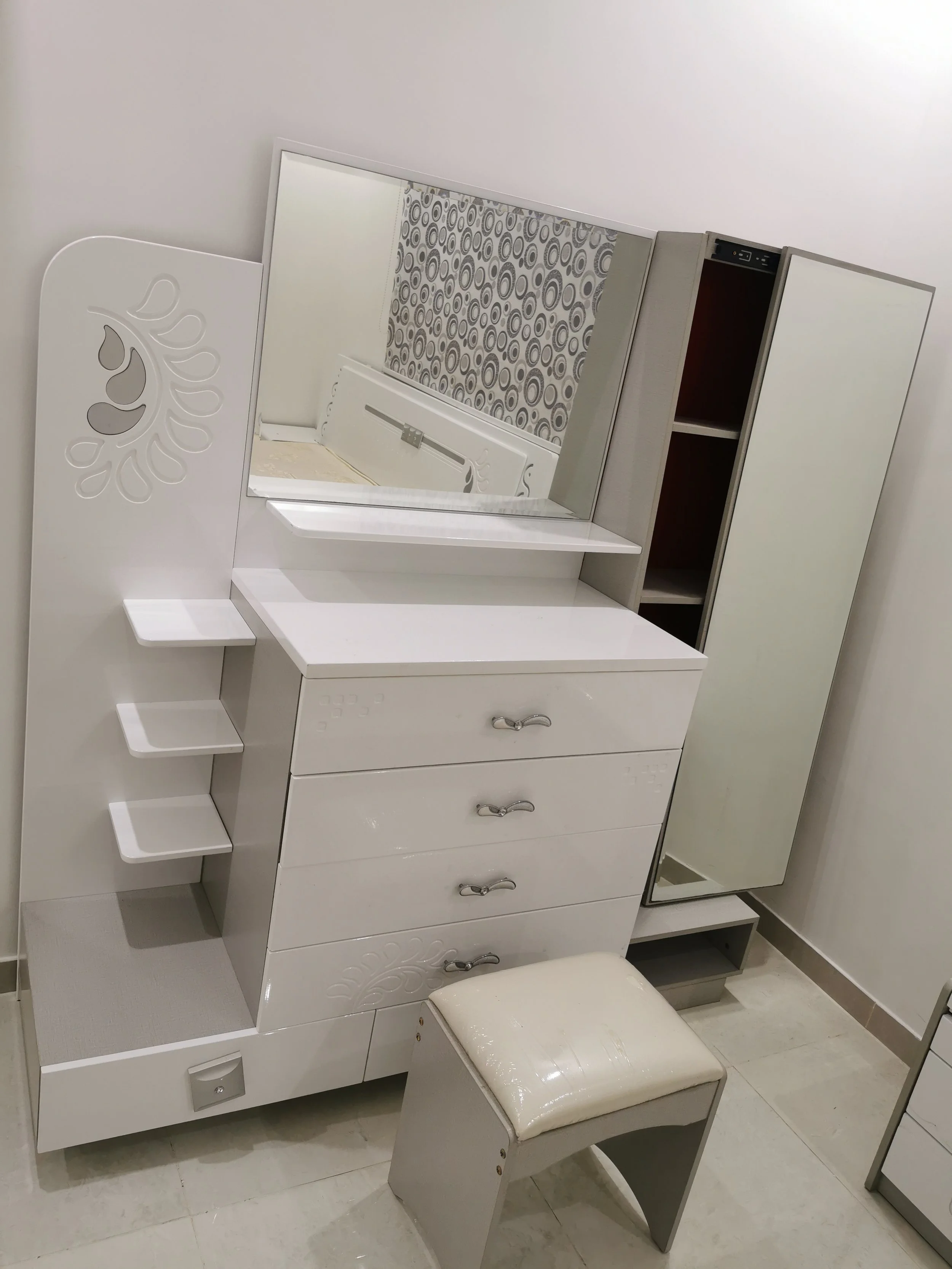 مؤسسة السهام السريعة الفاخرة المتحدة لنقل العفش بالدمام والخ

تُعد مؤسسة من انقل العفش بالدمام ونقل عفش الخبر ونقل عفش القطيف، حيث تقدم حلولًا متكاملة لنقل الأثاث بكل احترافية وأمان داخل المنطقة الشرقية. نحرص على تقديم خدمة موثوقة تلبي احتياجات الأفر