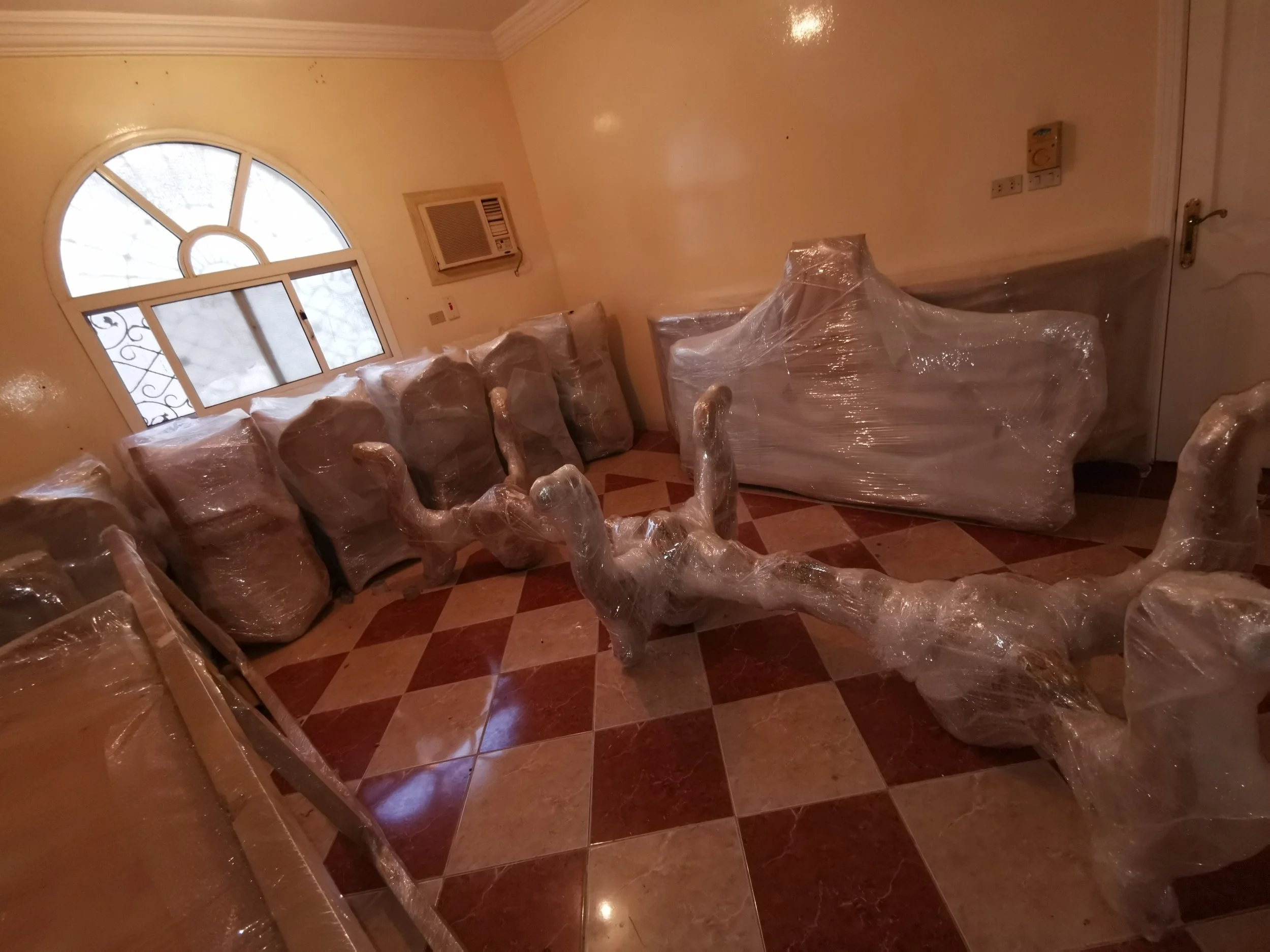 مؤسسة السهام السريعة الفاخرة المتحدة لنقل العفش بالدمام والخ

تُعد مؤسسة من انقل العفش بالدمام ونقل عفش الخبر ونقل عفش القطيف، حيث تقدم حلولًا متكاملة لنقل الأثاث بكل احترافية وأمان داخل المنطقة الشرقية. نحرص على تقديم خدمة موثوقة تلبي احتياجات الأفر