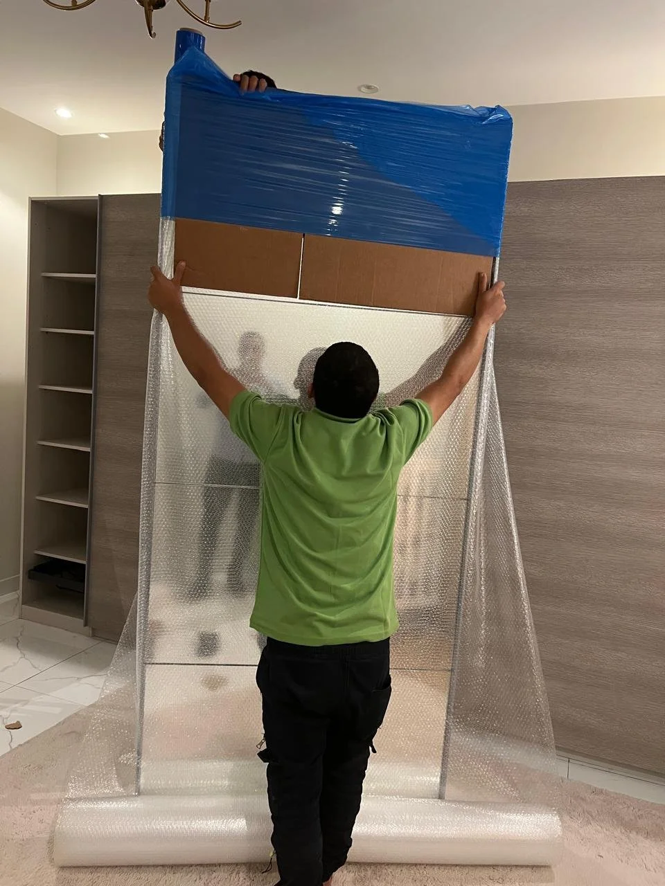 مؤسسة السهام السريعة الفاخرة المتحدة لنقل العفش بالدمام والخ

تُعد مؤسسة من انقل العفش بالدمام ونقل عفش الخبر ونقل عفش القطيف، حيث تقدم حلولًا متكاملة لنقل الأثاث بكل احترافية وأمان داخل المنطقة الشرقية. نحرص على تقديم خدمة موثوقة تلبي احتياجات الأفر