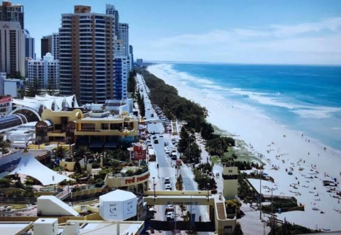 Sip & Sass Pop-up paint and sip parties Gold Coast, Australia