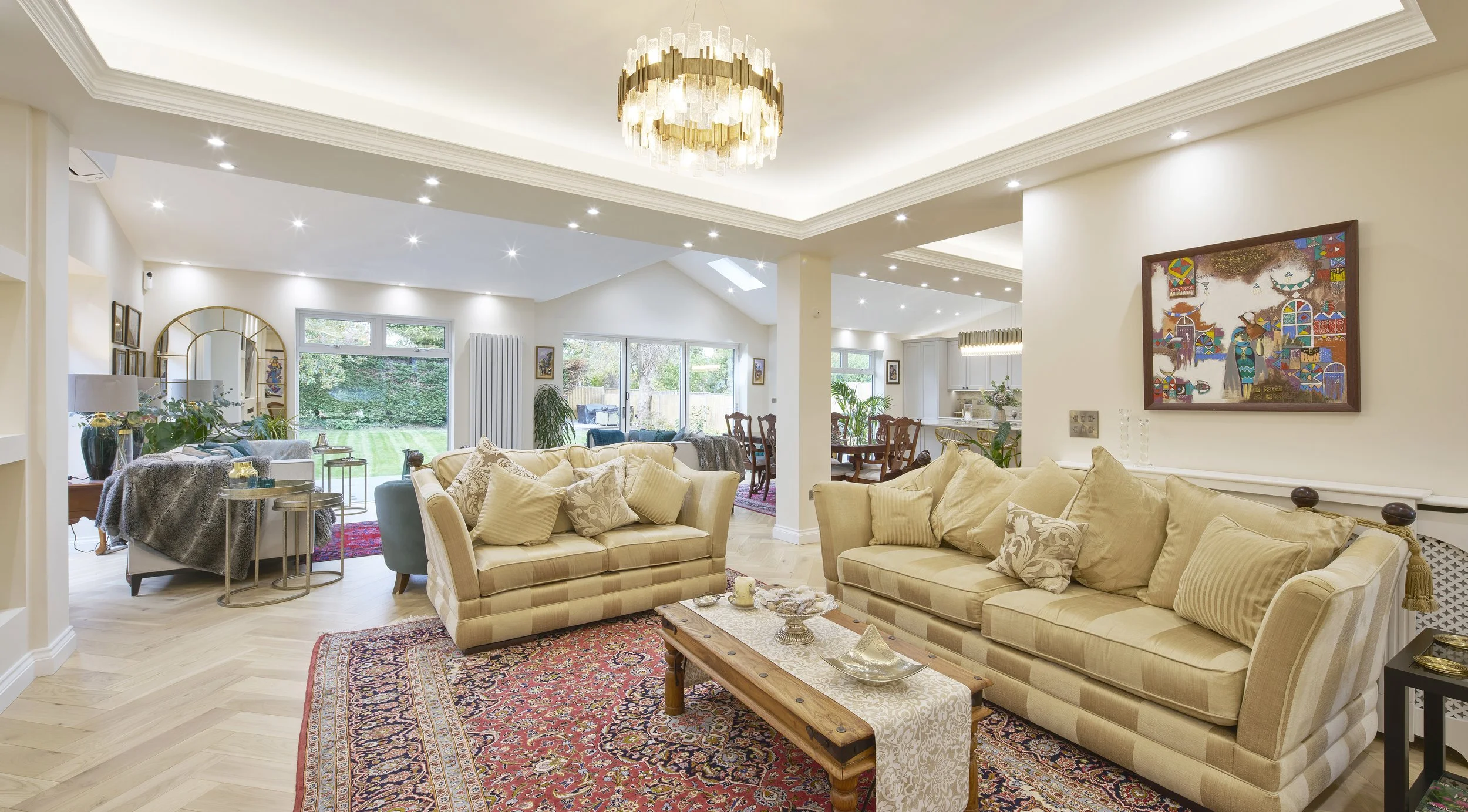 Lounge 2.jpg