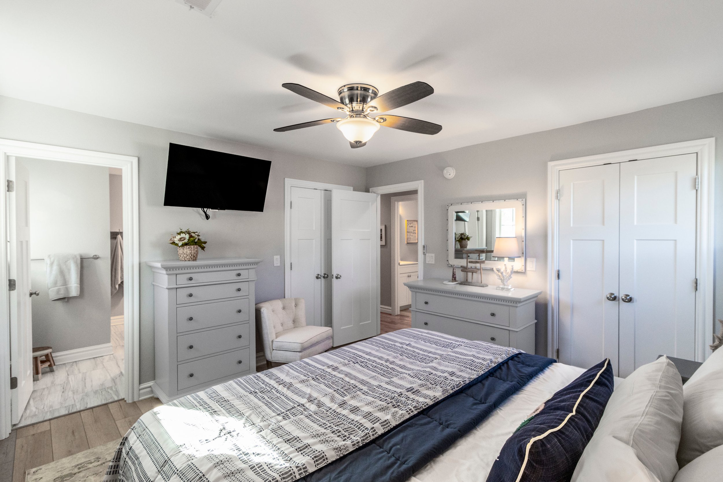 Master Bedroom _1_.jpg