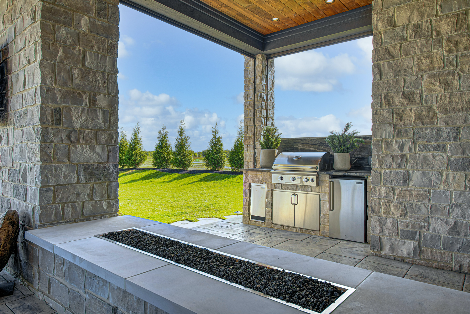 Tips to Transform Your Outdoor Living Space for Spring and Summer ...