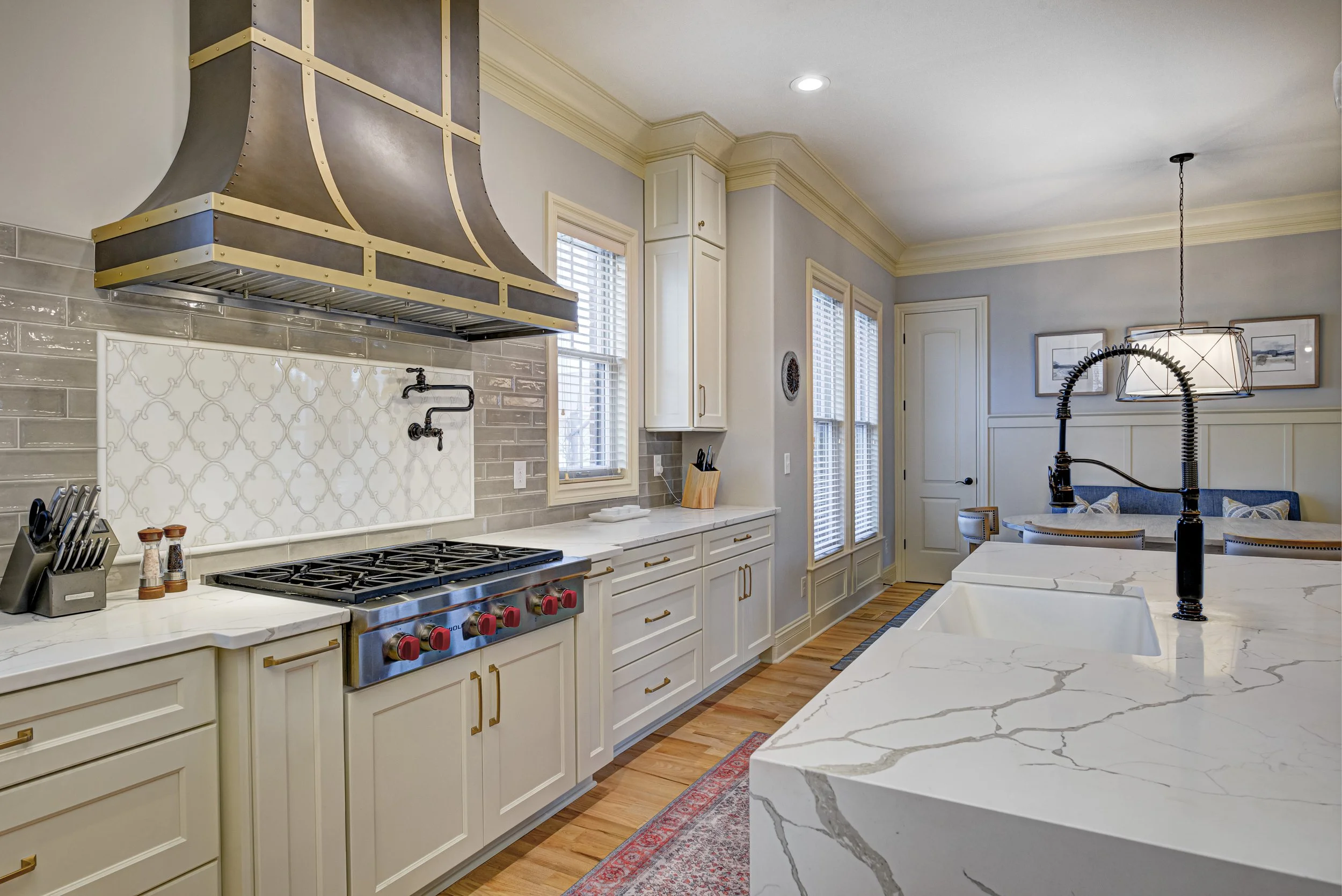 2330 Finchley Rd_24.JPG