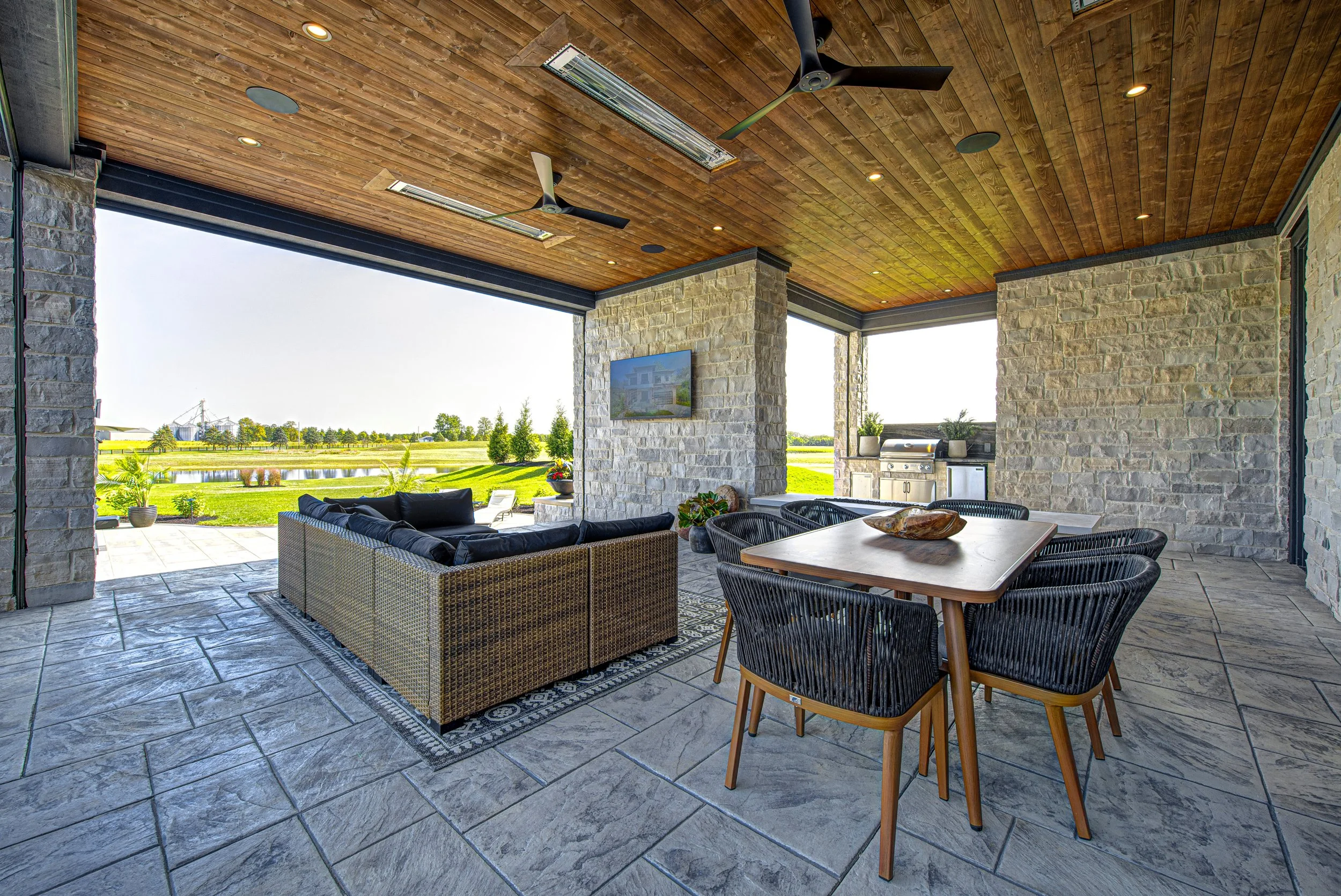 9760 Windy Hills Dr_ext16.JPG