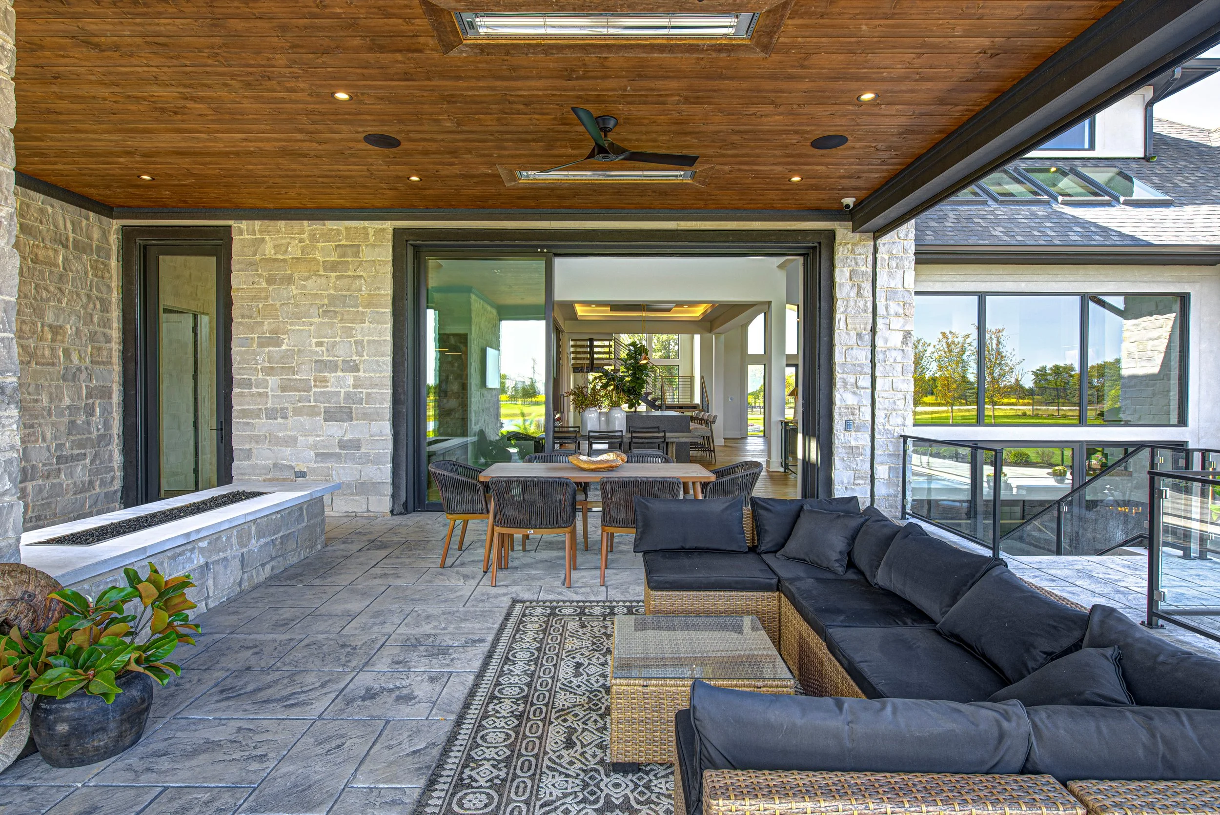 9760 Windy Hills Dr_ext21.JPG