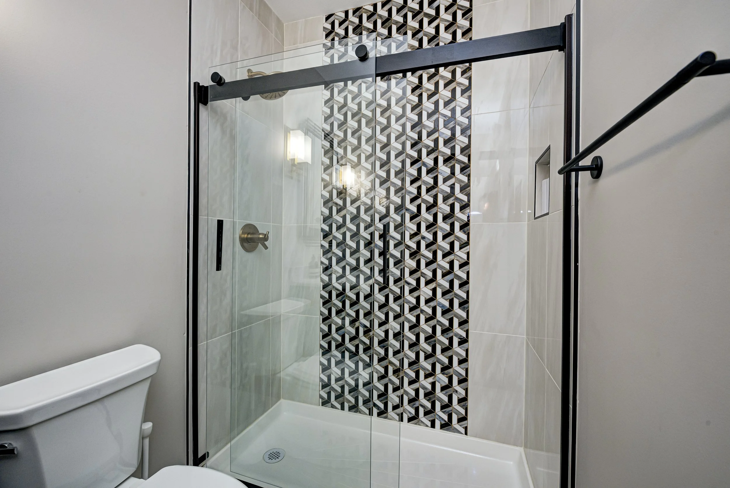 1066 Domino Dr_23.JPG