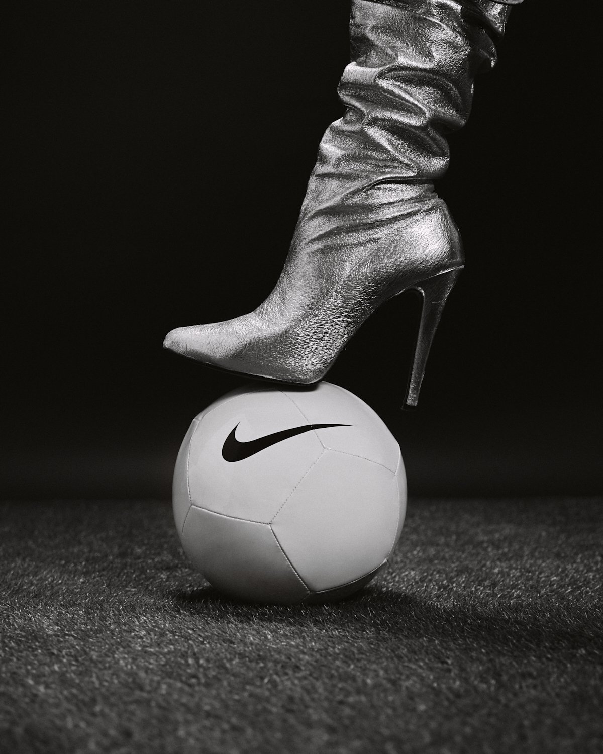 Contemporary football-inspired fashion editorial for UEFA Women’s Euro x Nike by Pedro Márnez
