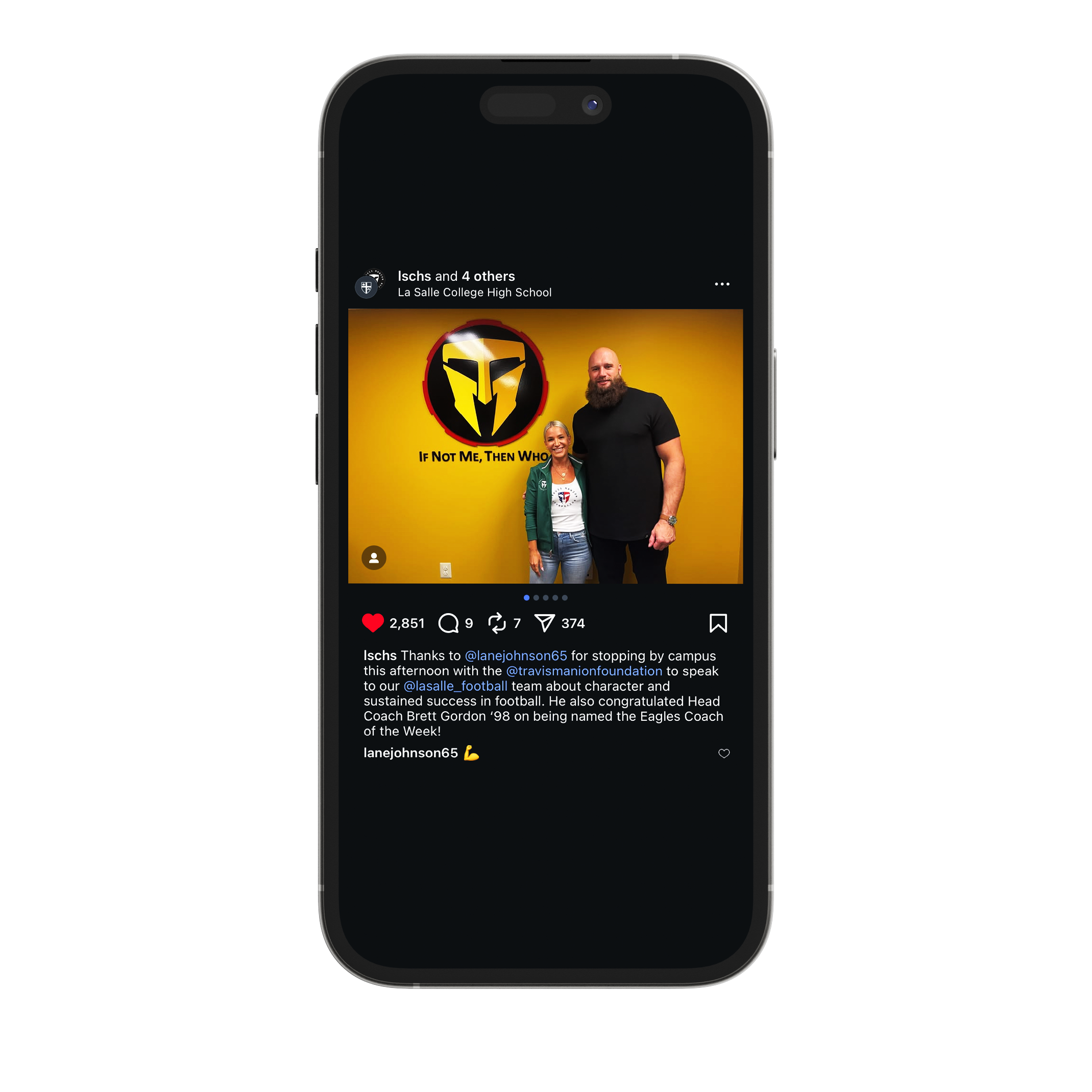 Lane Johnson Travis Manion Event.png