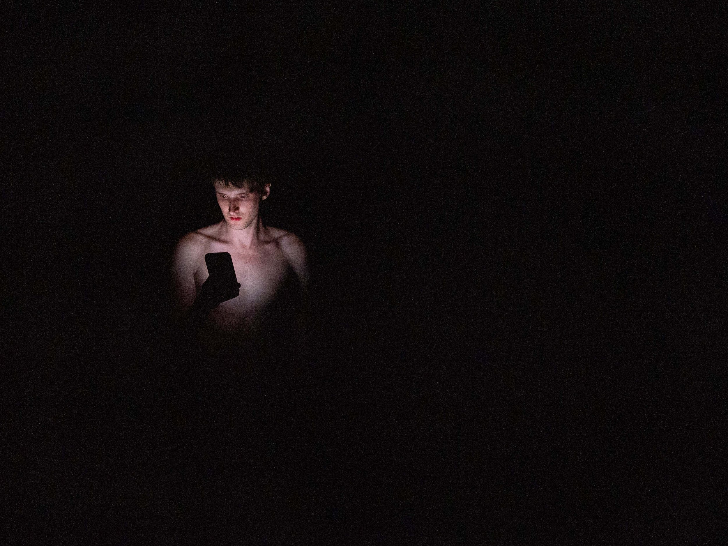 Play Dead_Benjamin Wells_29_edit.jpg