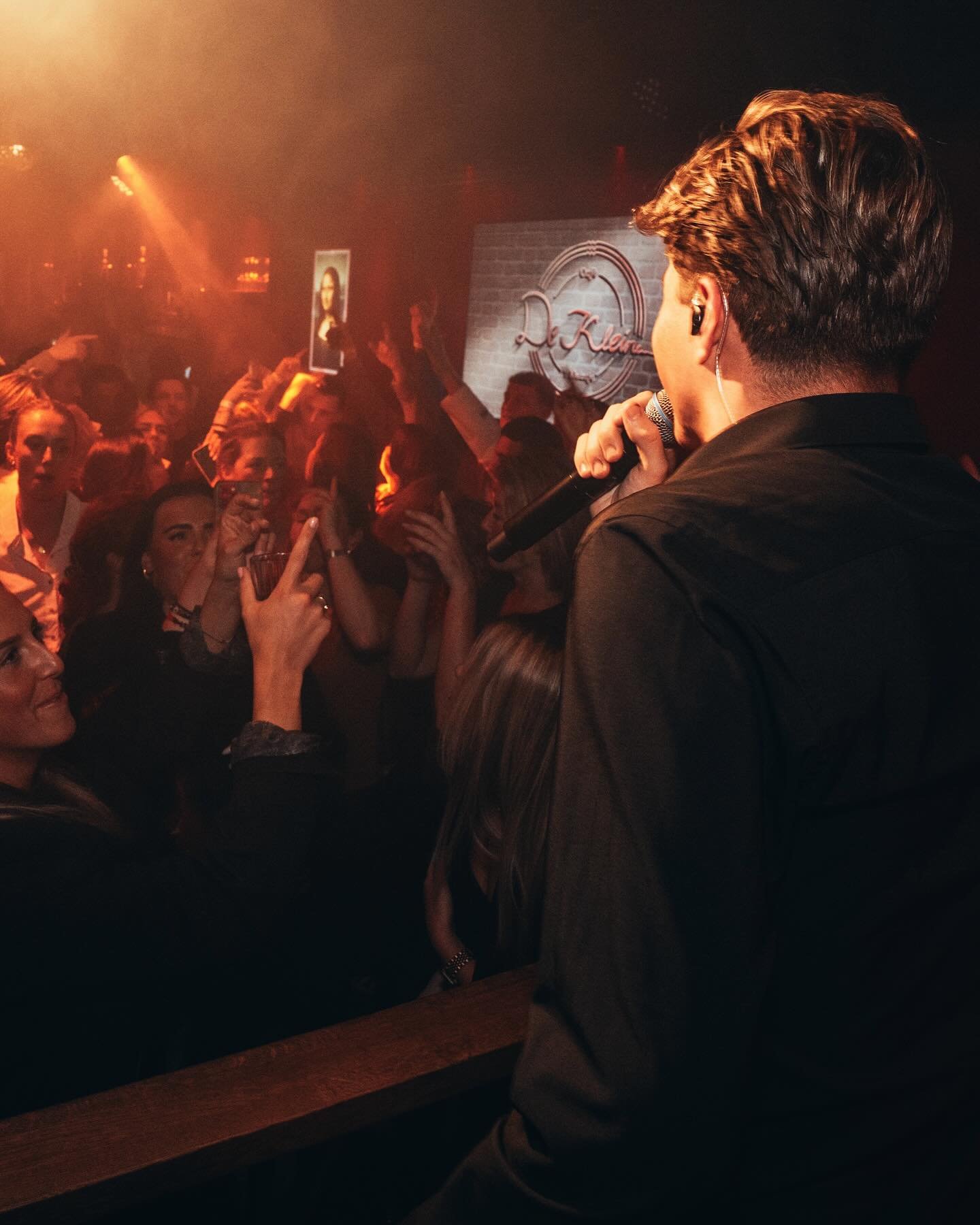 𝑵𝒊𝒆𝒖𝒘𝒆 𝒎𝒖𝒛𝒊𝒆𝒌 𝒗𝒓𝒊𝒋𝒅𝒂𝒈 𝒃𝒊𝒋 𝑫𝒆 𝑲𝒍𝒆𝒊𝒏𝒆! 🎶
 Vanavond zetten we 𝗦𝗮𝗺𝘂𝗲𝗹 𝗪𝗲𝗹𝘁𝗲𝗻 in de schijnwerpers met zijn nieuwste hit, en draaien we &ndash; zoals je van ons gewend bent &ndash; de allernieuwste platen van eige