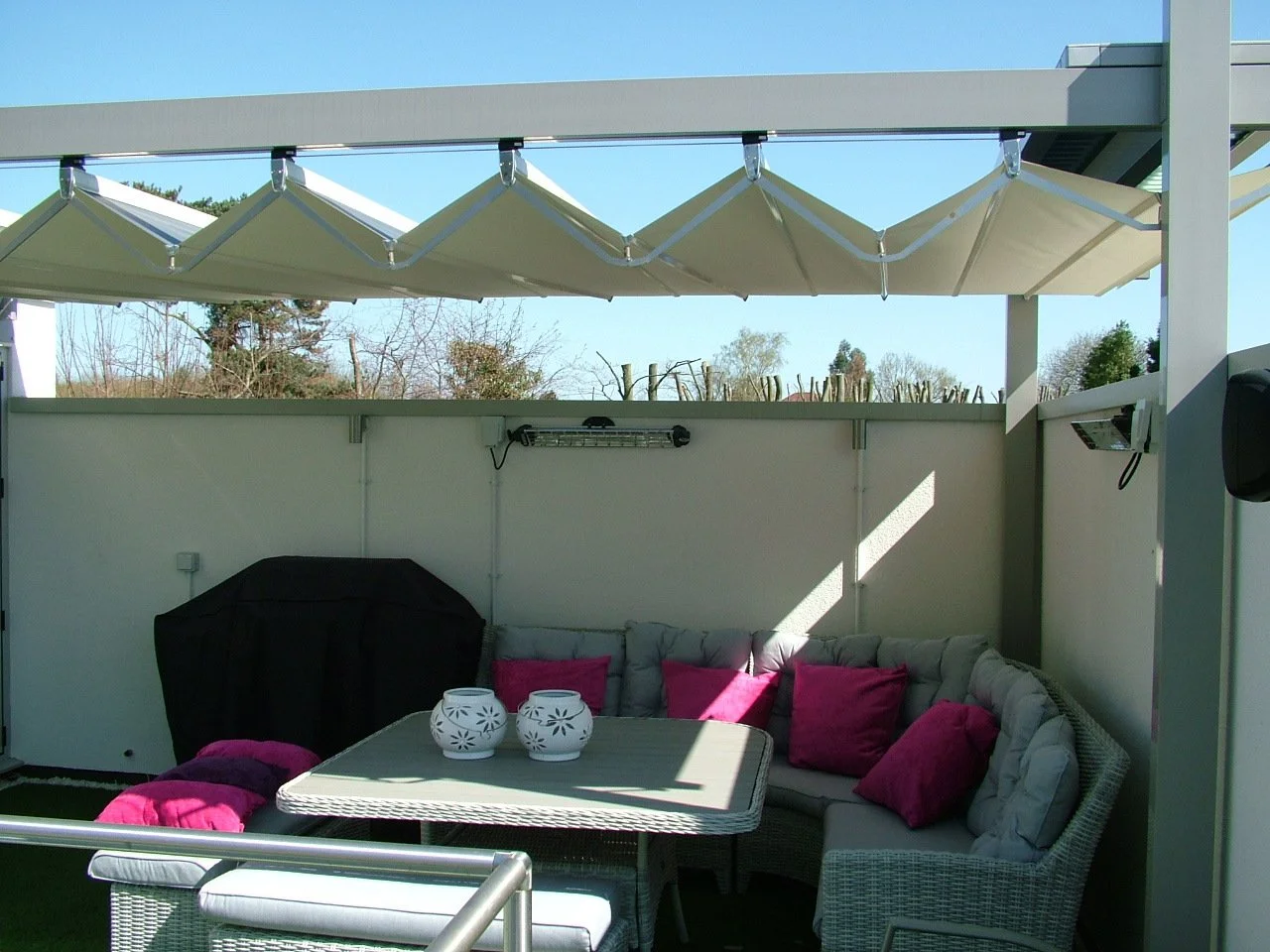 Isola-Fly-Pavilion-Hull-3.jpg
