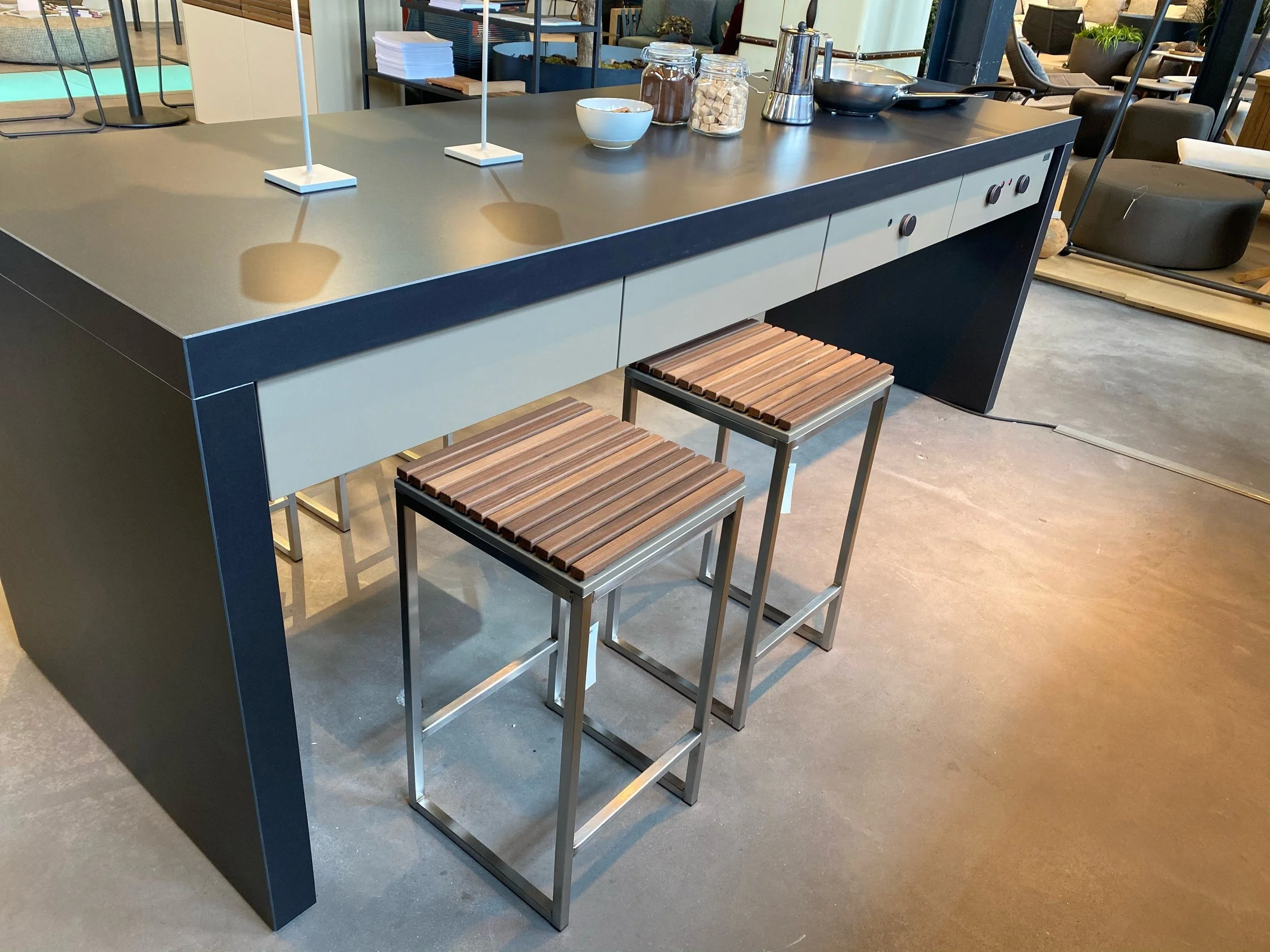 kitchen-in-a-table_300dpi (3).jpg
