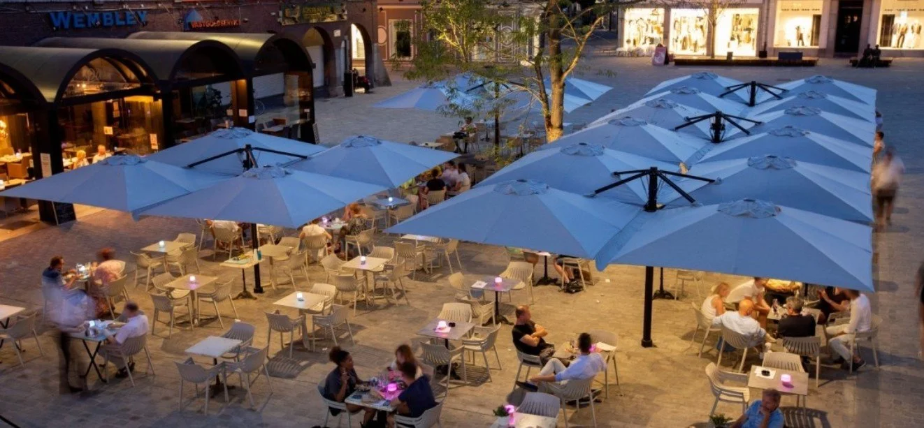 Commercial Parasol (1).jpg