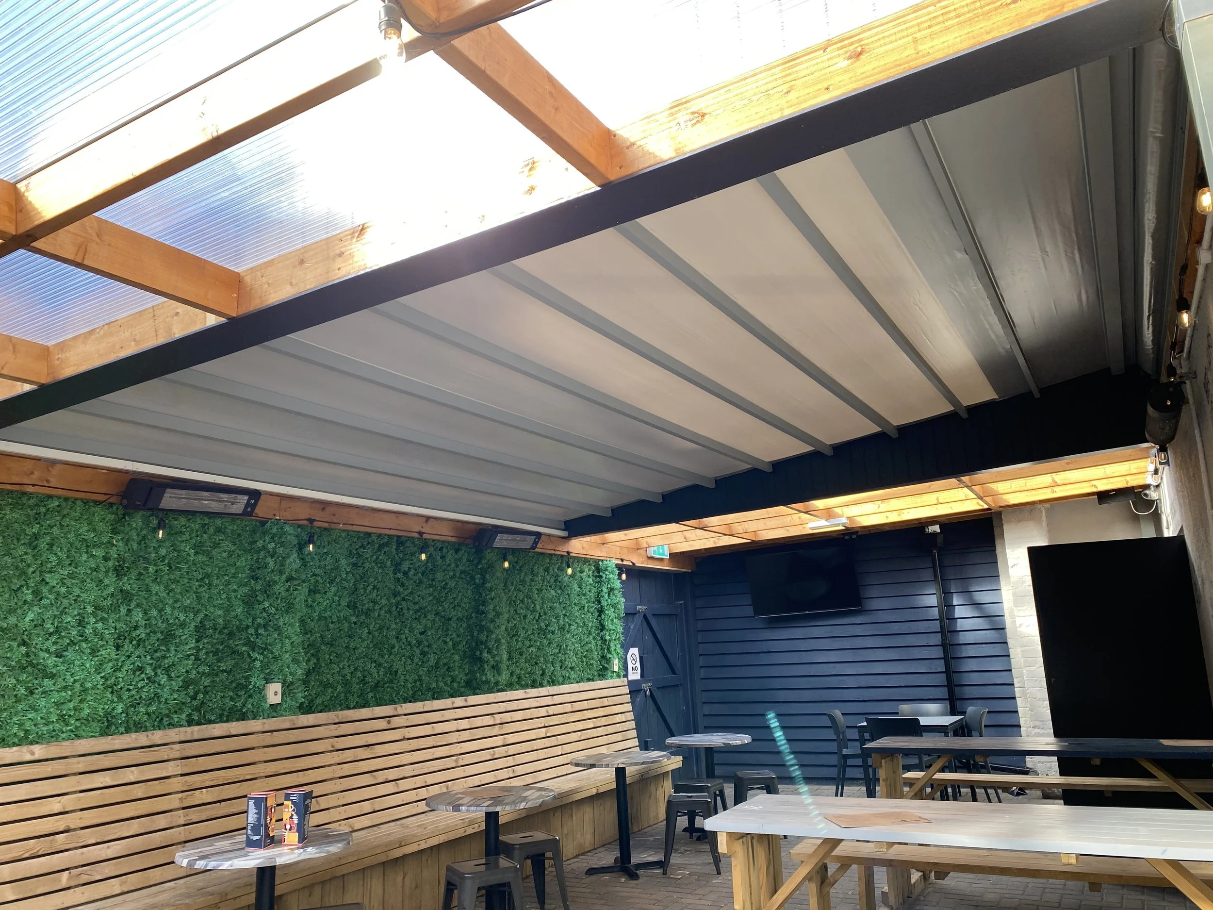 Awnings for pubs (3).JPG