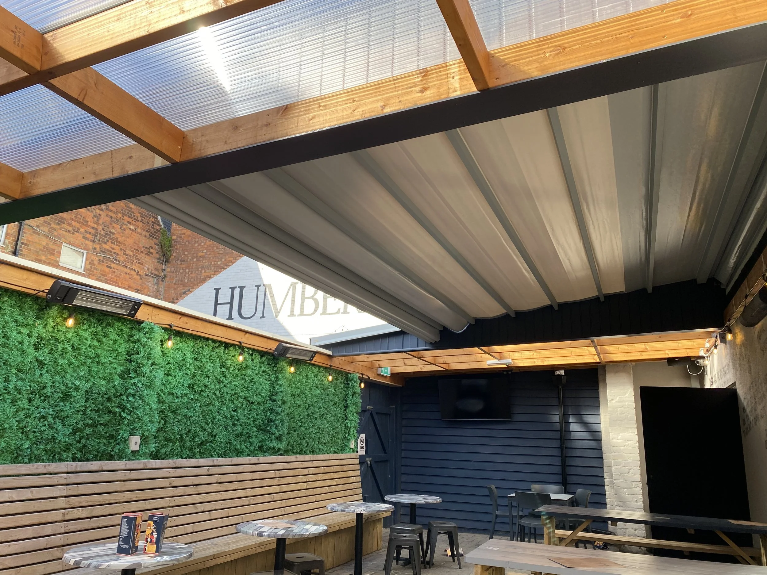 Awnings for pubs (4).JPG