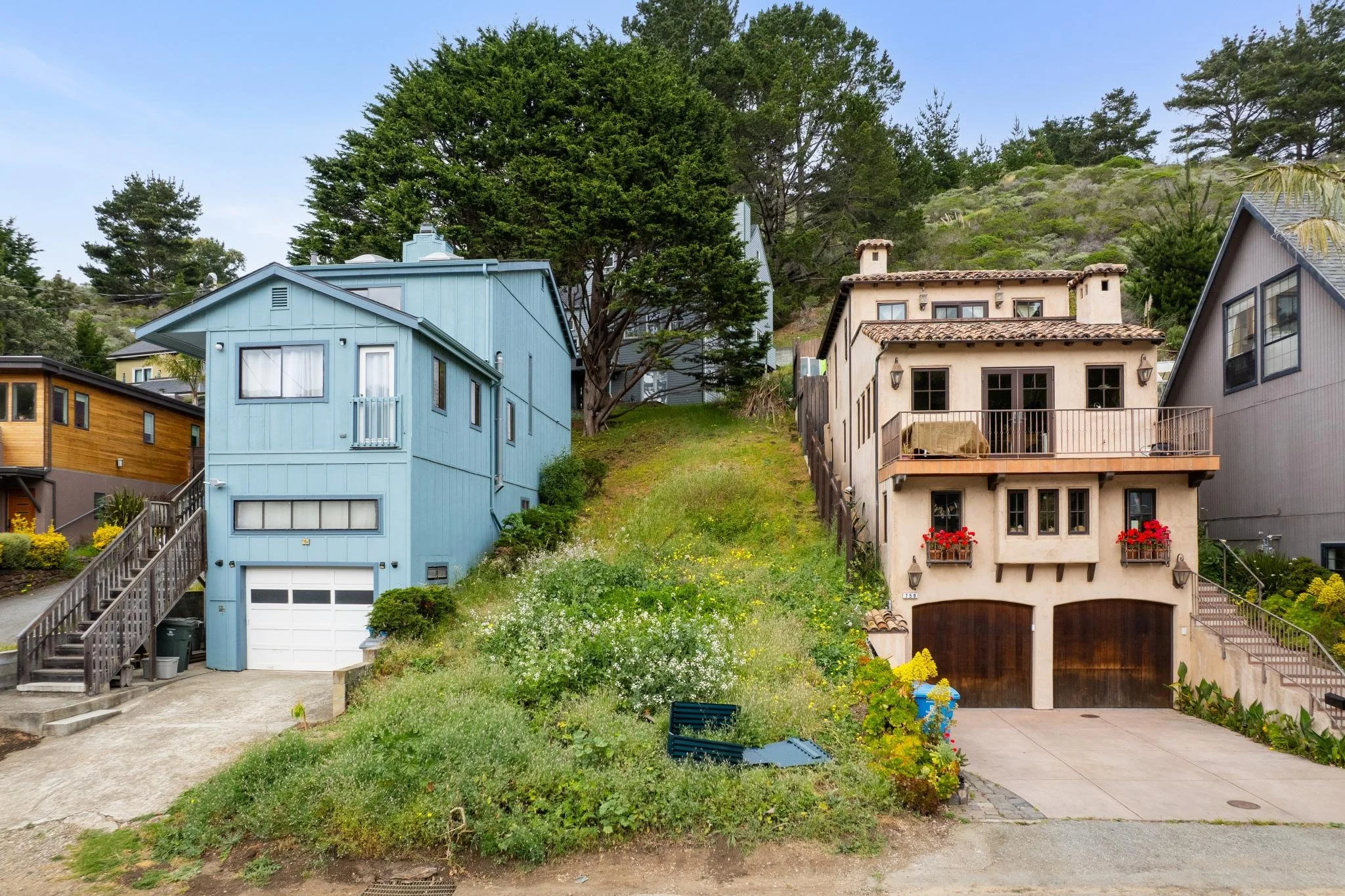 001-755-rockaway-beach-avenue.89326.as.001.web.jpg