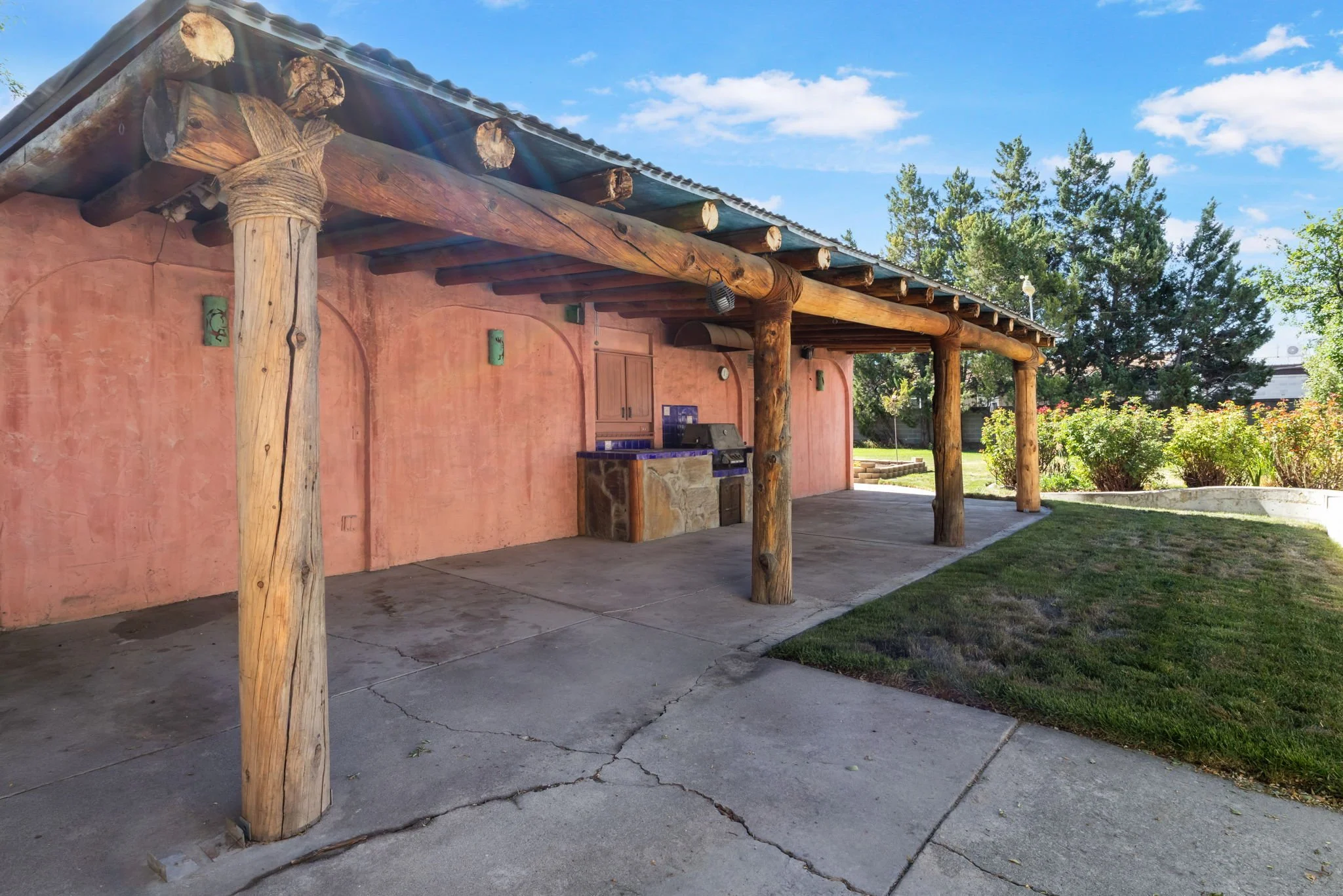 OutdoorCoveredPatio