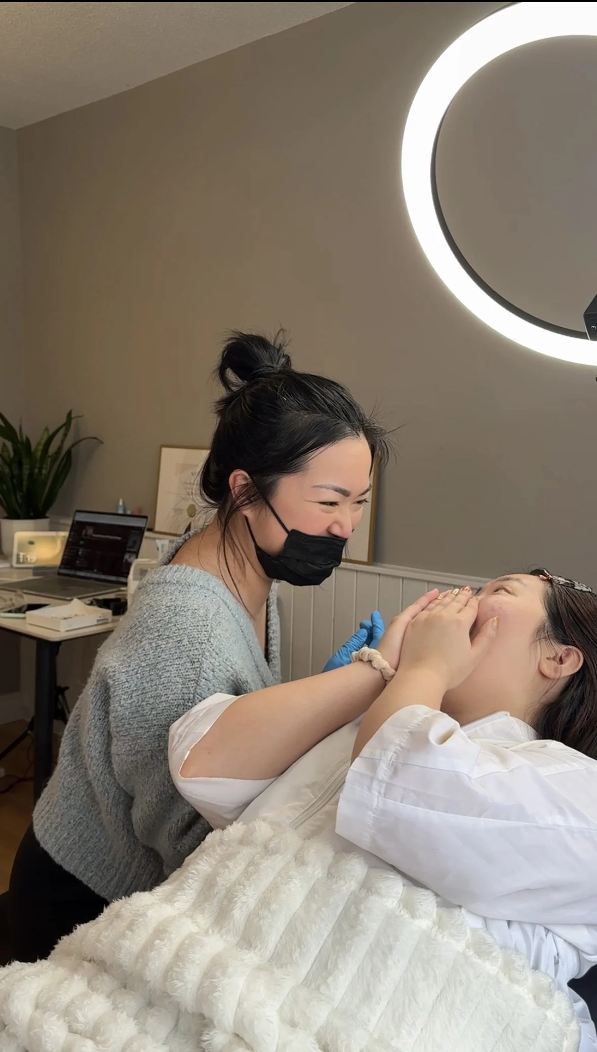 Markham brow artist doing consultation with client for their nano brows.