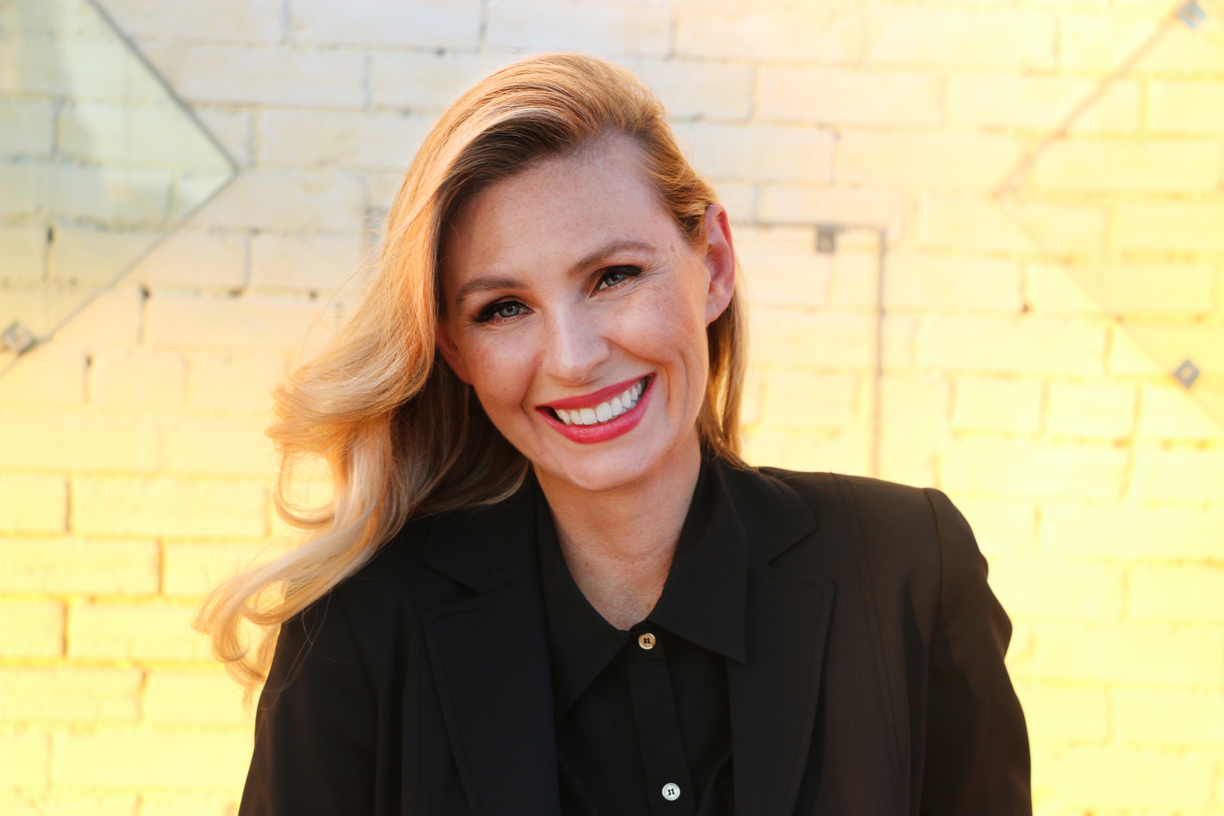 Ashley Winstead _photo credit Luis Noble.jpg