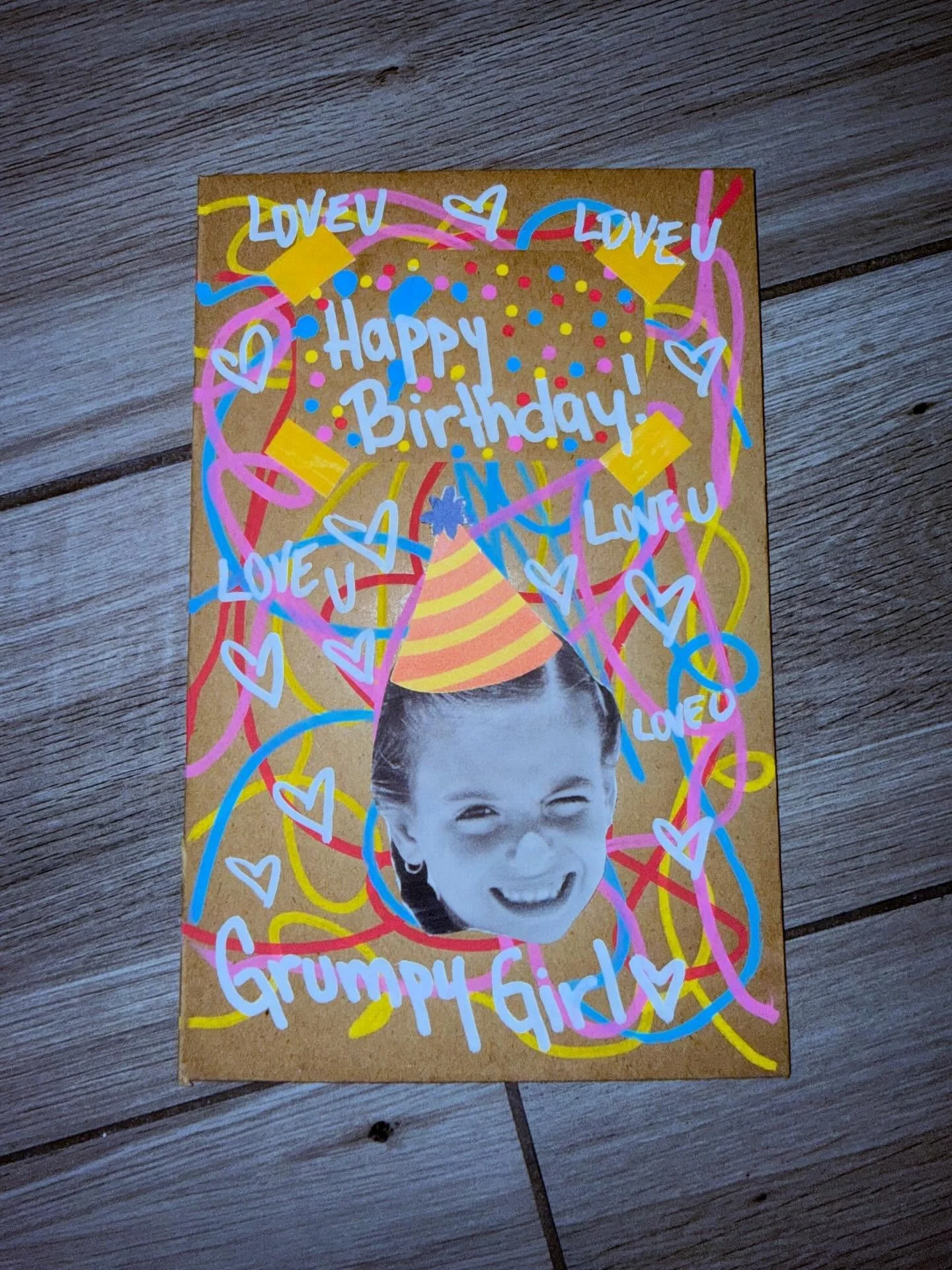 El Lunes cumpl&iacute; 22 a&ntilde;itos :) 

No monte nada porque estaba genuinamente feliz. 

Gracias universo por la gente a mi alrededor y por la vida que estoy viviendo <3 I&rsquo;m feeling 22 I guess&hellip;