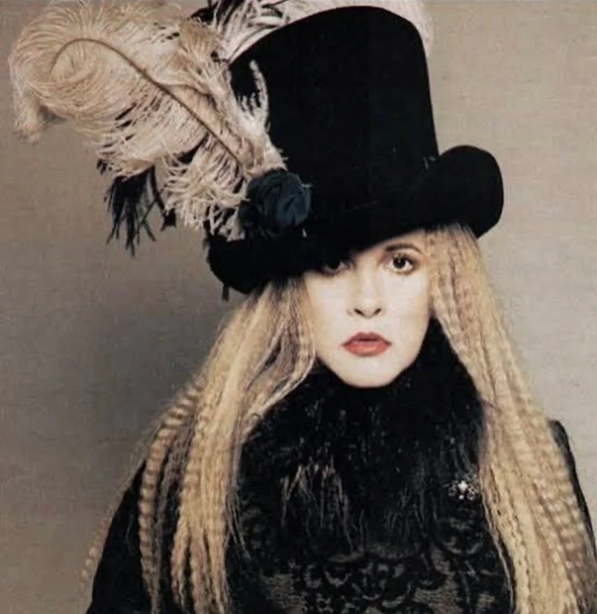 What do Stevie Nicks and the Philadelphia Eagles have in common? Thanksgiving week 2025! Anyone going to the show (Boston) or home game (brrrrrrr)?