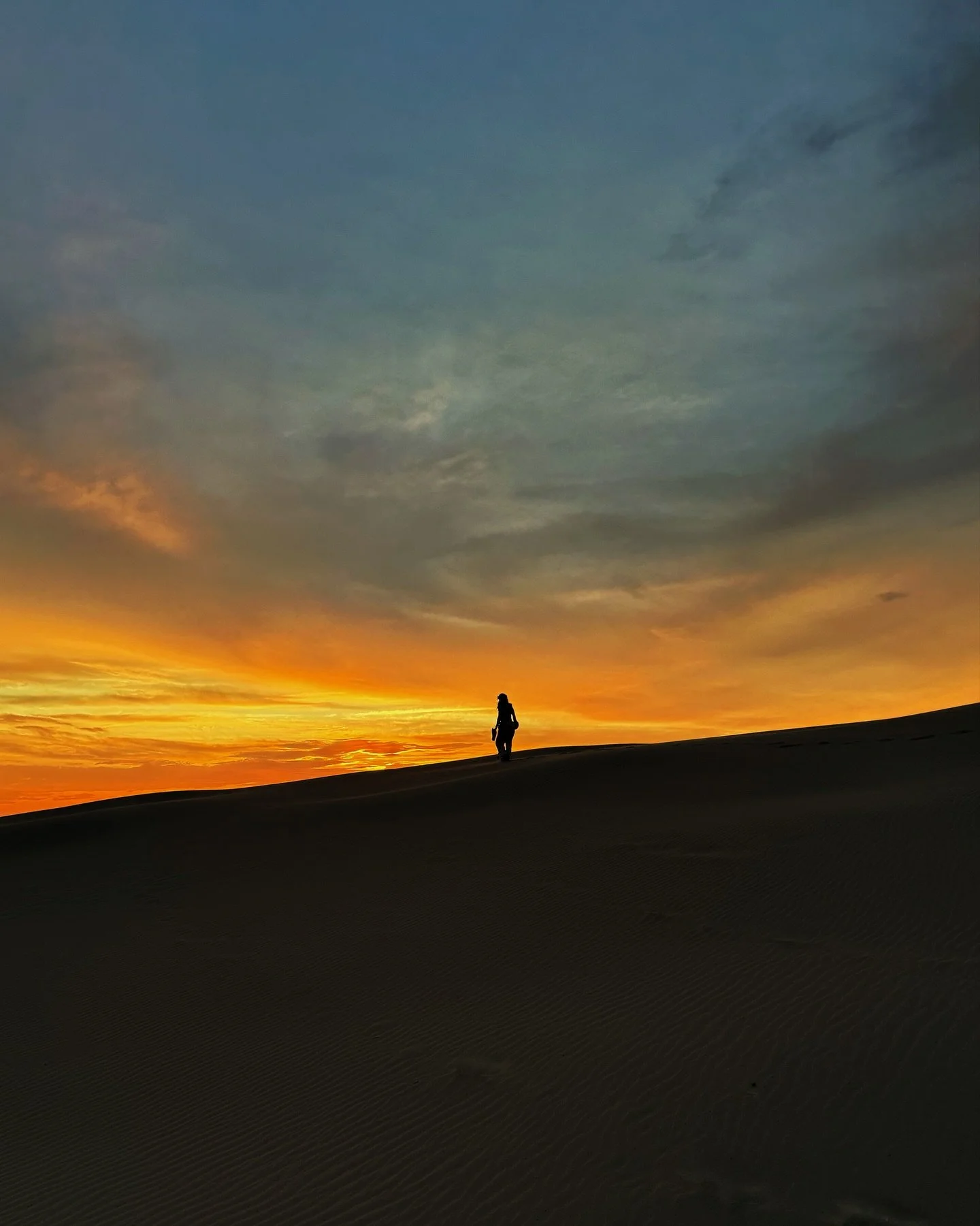 Sunset at Stockton sand dunes. Australia always up for putting on a show 🔥 
-
-
-
#StocktonSandDunes #PortStephens #NSW #NewSouthWales #VisitNSW #SydneyPhotographer #NSWNationalParks #TravelNSW #SeeAustralia #GoldenHour #SunsetPhotography #Silhouett