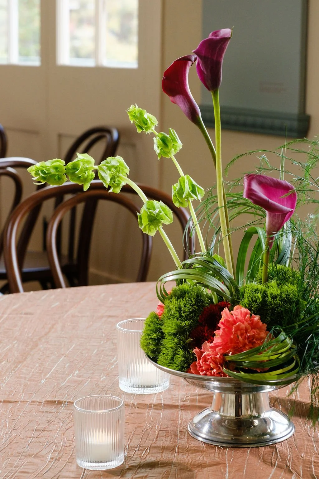 New Orleans floral design and plant rentals for all occasions. Organic centerpieces with seasonal flower and greenery pairings.