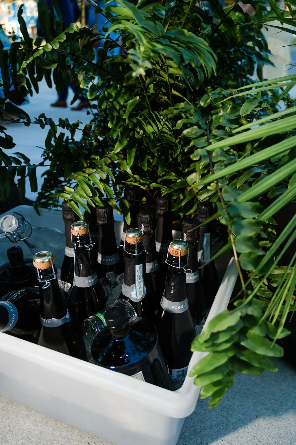 new-orleans-plant-rentals-wedding-bar-backdrop-greenery.jpg