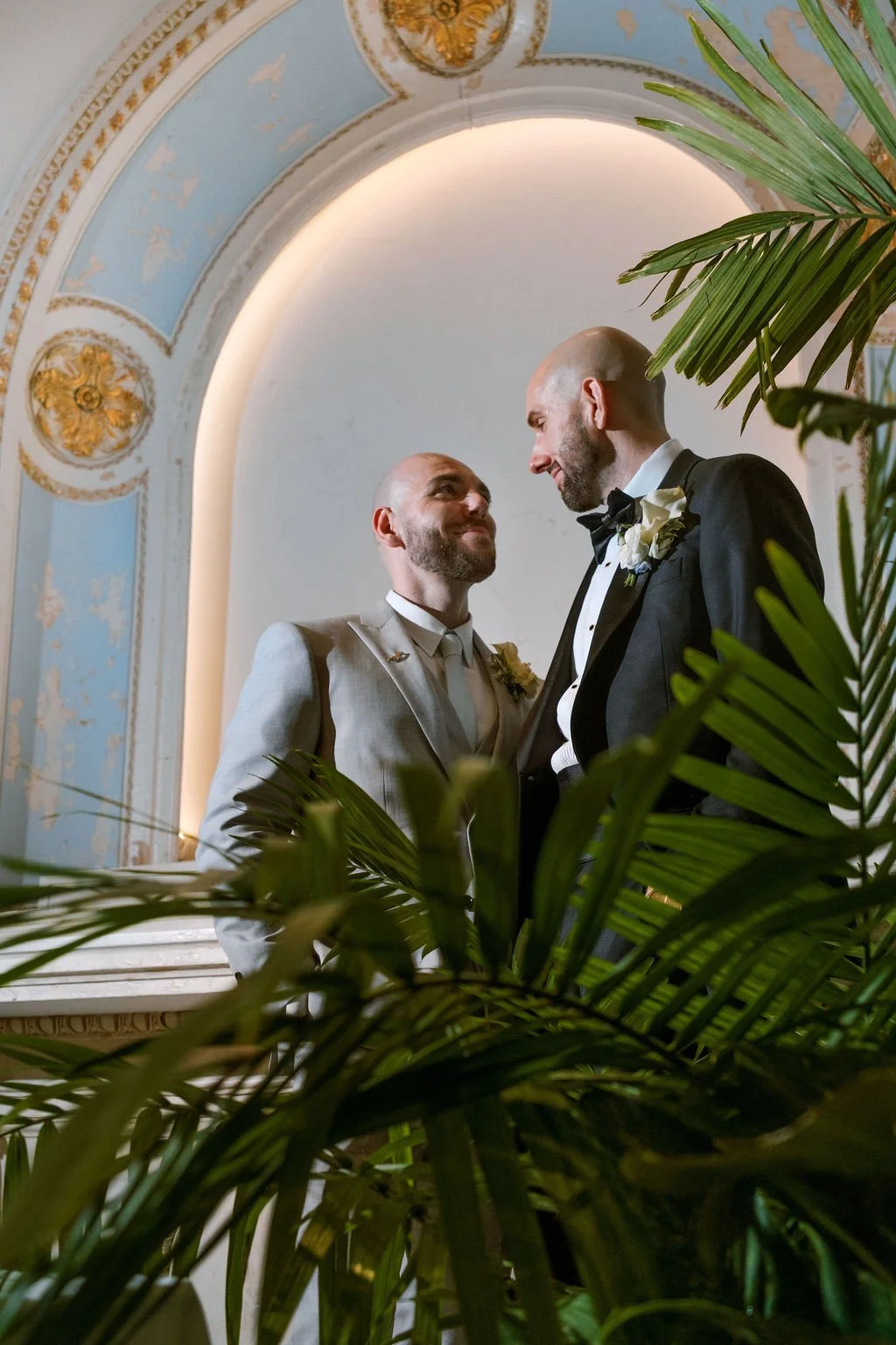 new-orleans-plant-rentals-wedding-ceremony-altar-greenery.jpg