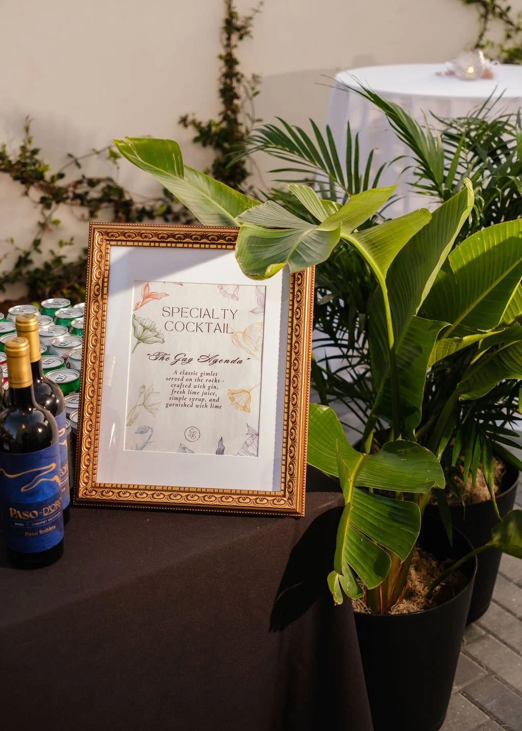 new-orleans-plant-rentals-wedding-bar-tropical-greenery-installation.jpg