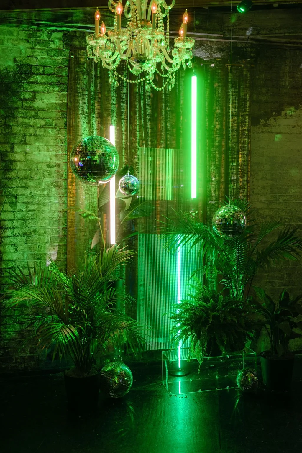 disco-ball-palms-corporate-event-decor-new-orleans.jpg
