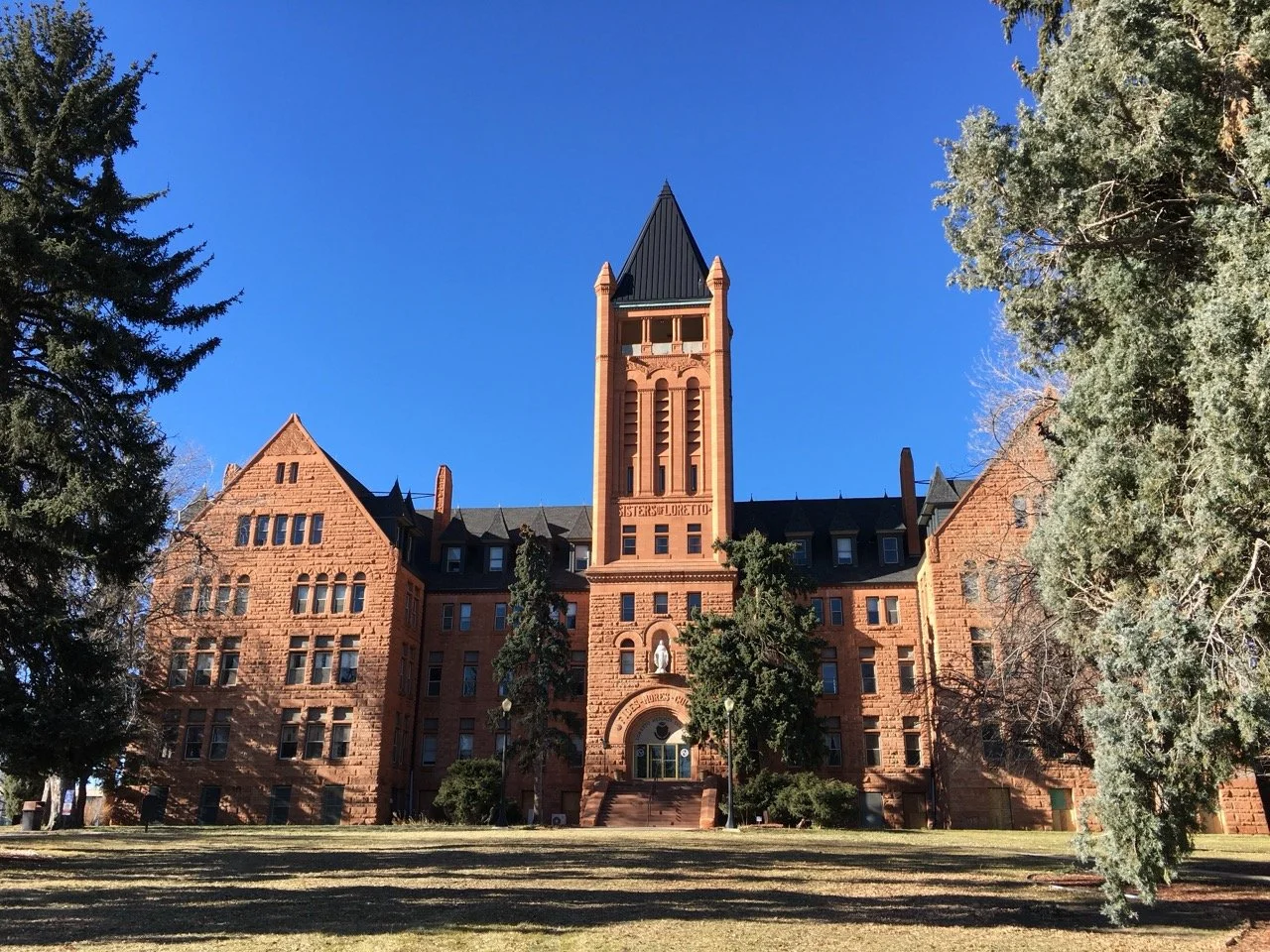 Commún Purchases Administration Building On Loretto Heights Campus