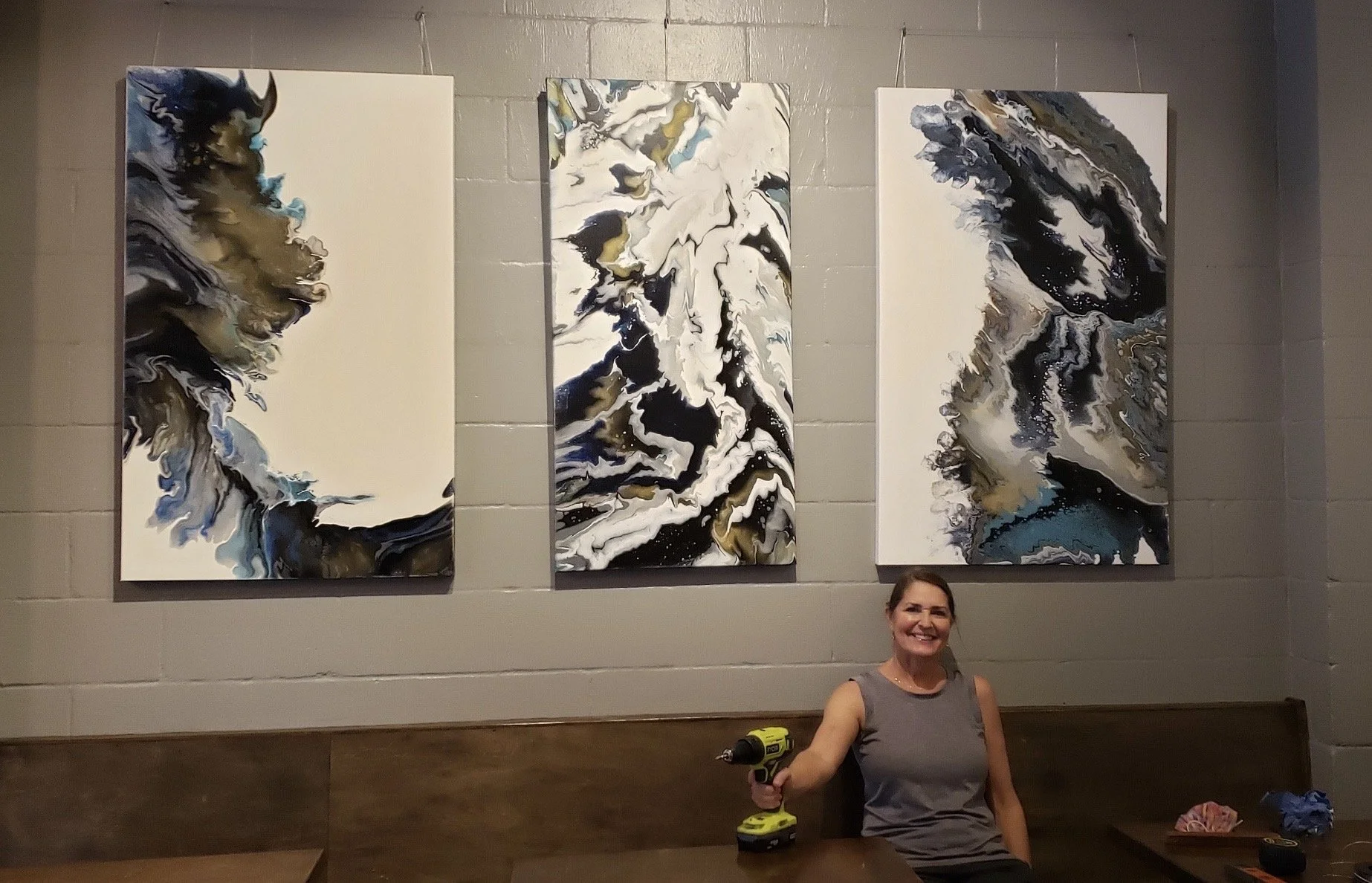 At Cafe Javasti Wedgwood  SOLD