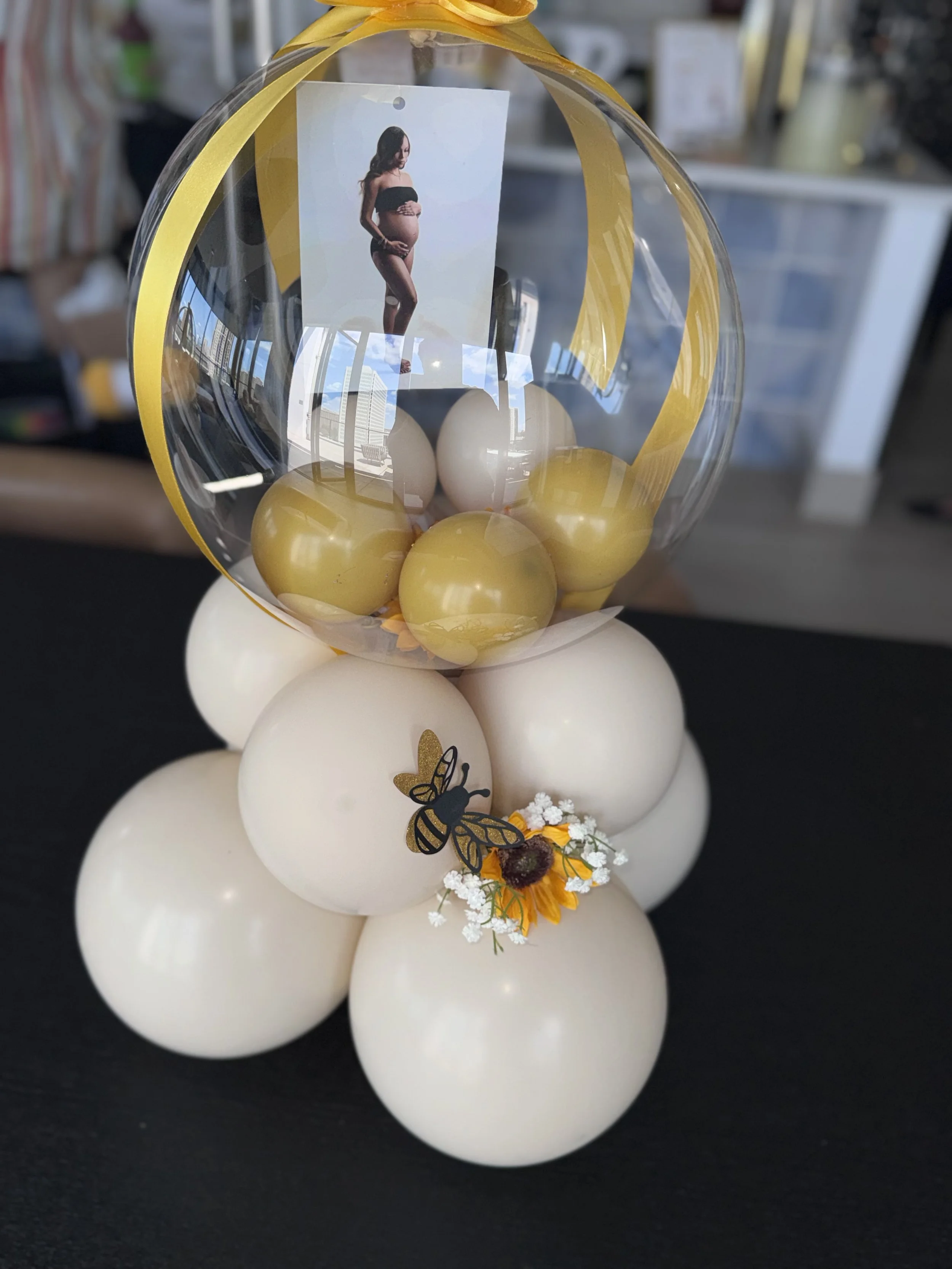 PictureBalloonZSaundersBee.jpeg