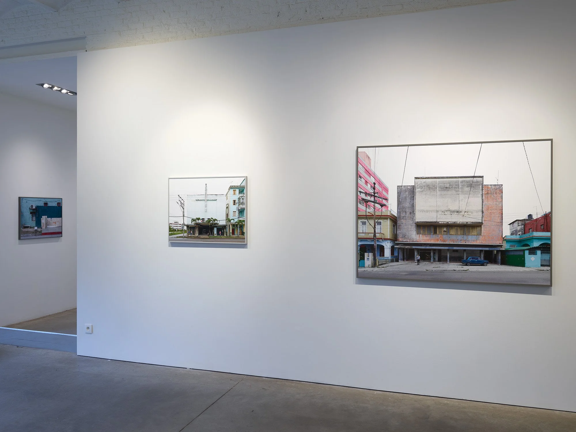 Bert Danckaert EL JARDIN DE LOS CEREZOS Cines Templos Aulas PLUS-ONE Projects Gallery space Antwerp solo exhibition views Artist pics WEB13.jpg