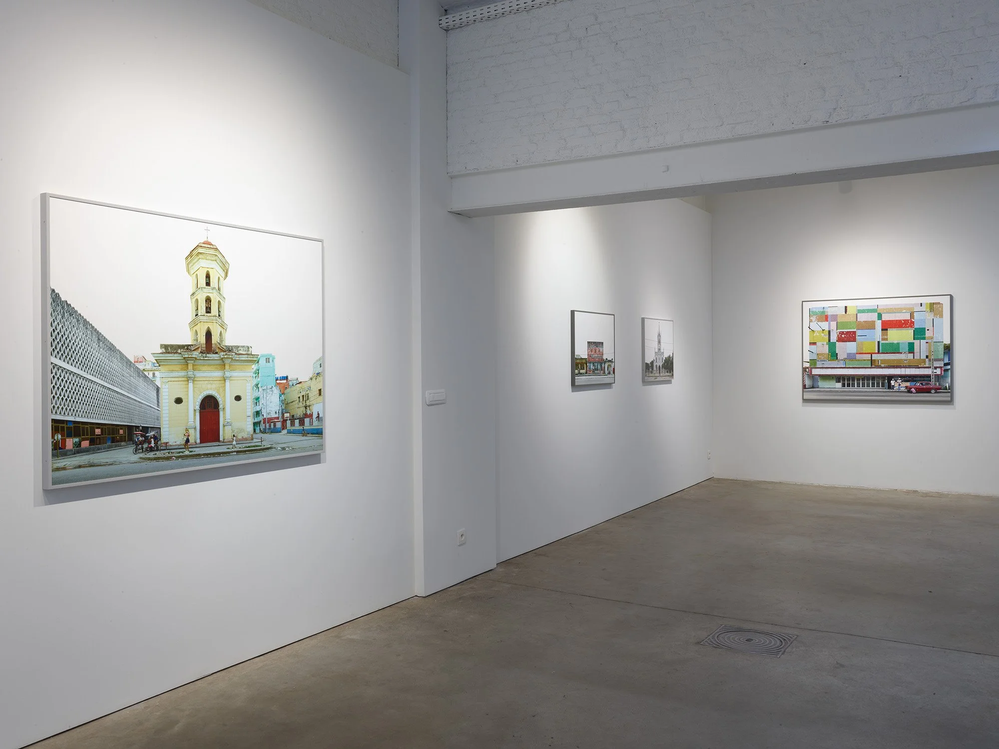 Bert Danckaert EL JARDIN DE LOS CEREZOS Cines Templos Aulas PLUS-ONE Projects Gallery space Antwerp solo exhibition views Artist pics WEB14.jpg