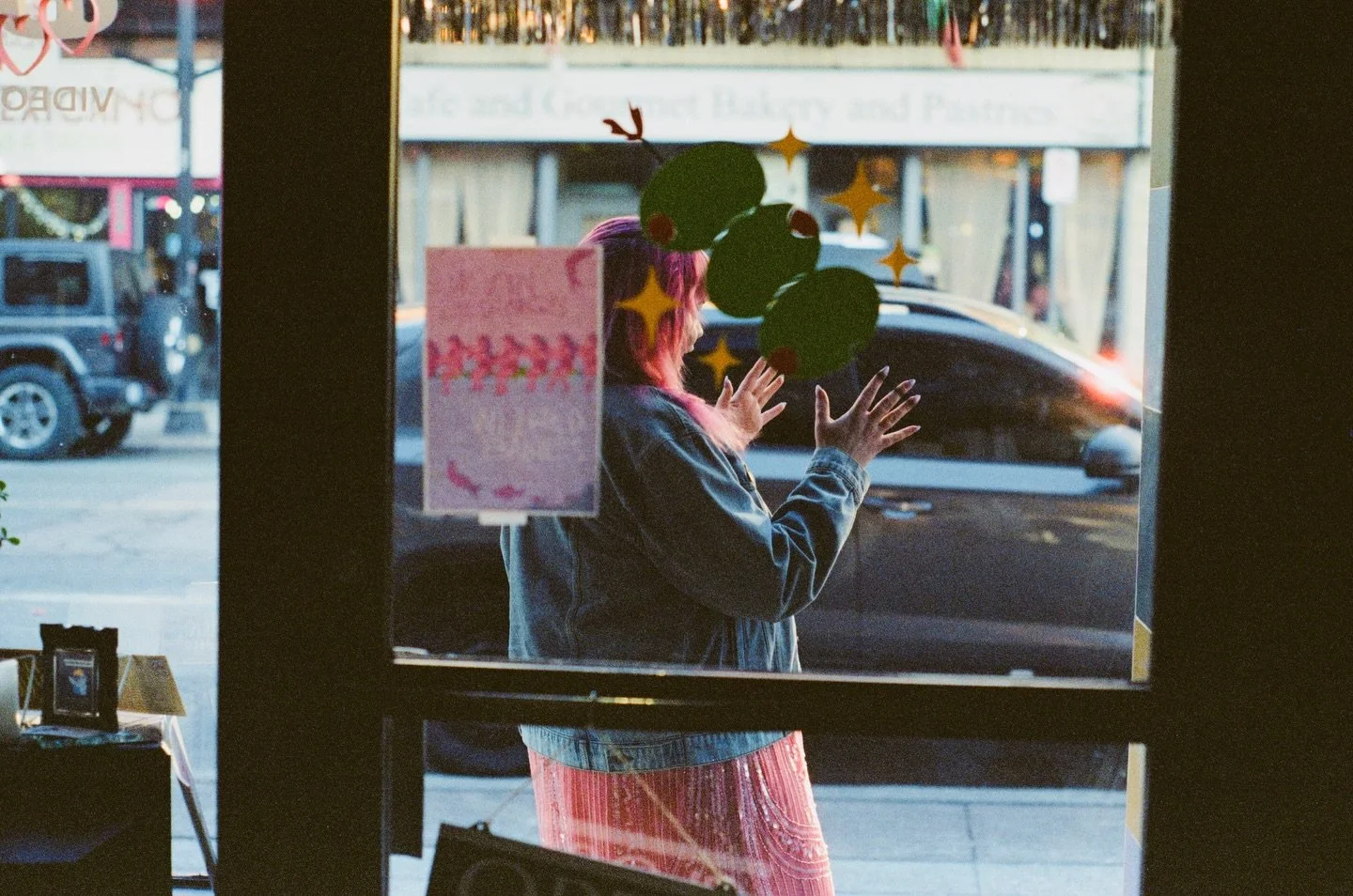A couple film shots of the Weird Babies book launch courtesy of @jbwoodworx 🩷

@ghp_pql @bambinos.hamilton