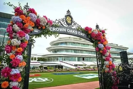 Crown Oaks Day