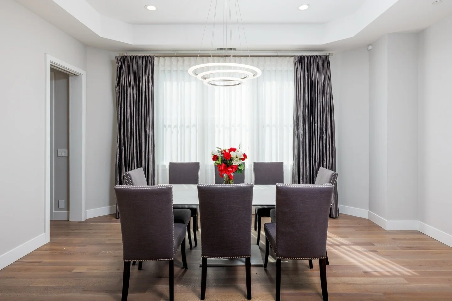 Is it dinner time yet?

#larealestate #manhattanbeachrealestate #luxurydesign #laarchitecture #realestatephotography#southbayrealtor #beachcitiesrealestate