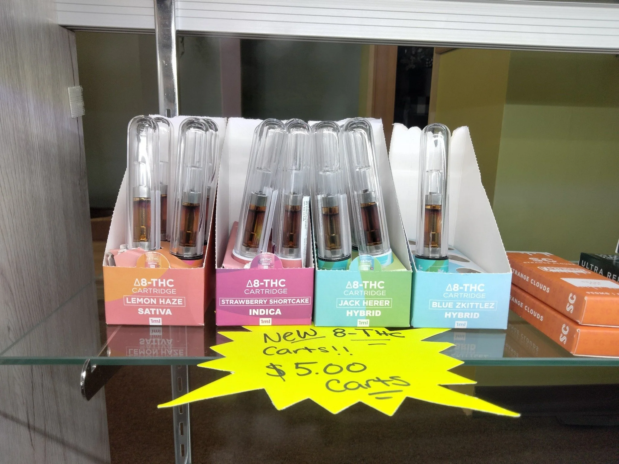 Sale!! $5 Carts!!
New Urb 8-THC Carts !! Many strands
Lemon haze Sativa
Strawberry shortcake Indica
Jack herer Hybrid
Blue zkittlez Hybrid
Come on into Van Goghs π