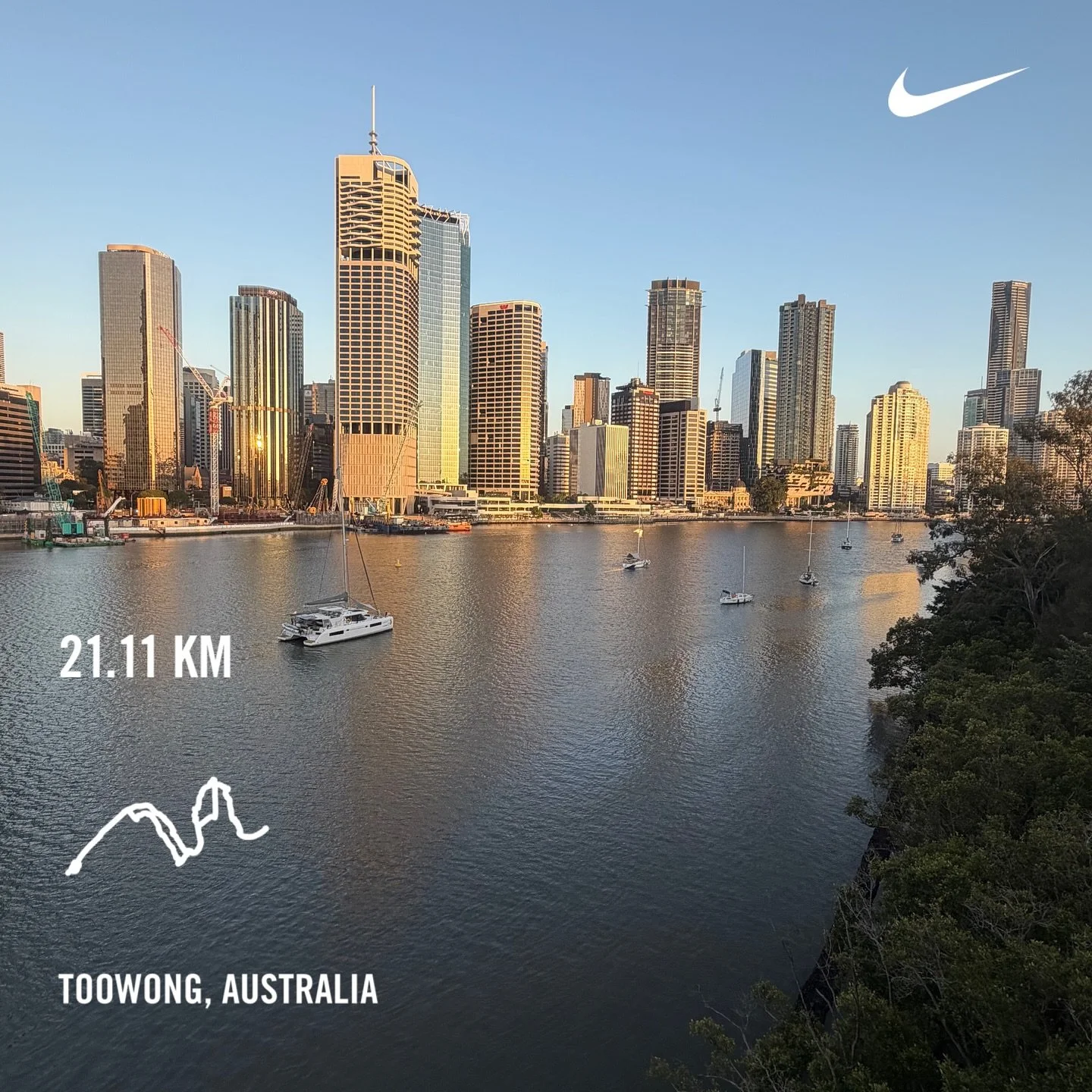 Who am I kidding, this was basically a jacaranda photography tour disguised as a jog 💜💜💜
Bris turning it on… and I unintentionally mapped the most epic DIY half marathon river route as well.
17 days til Nepal, 4 bridges crossed (Kangaroo,