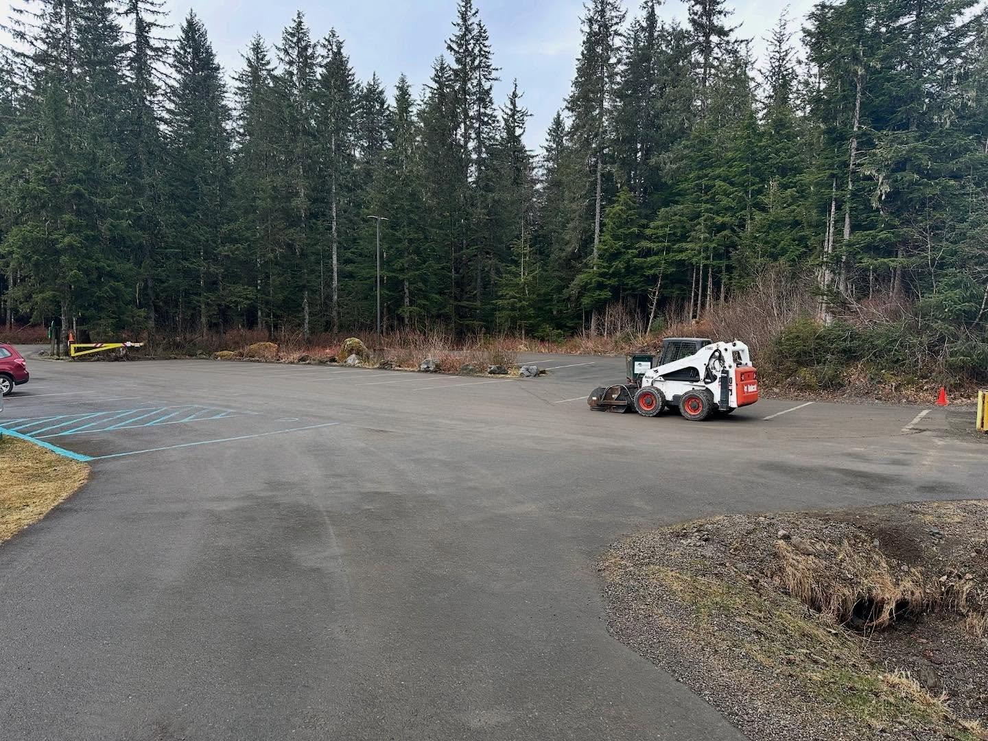 Doesn&rsquo;t feel like spring until the parking lots are clean

#streetsweeping