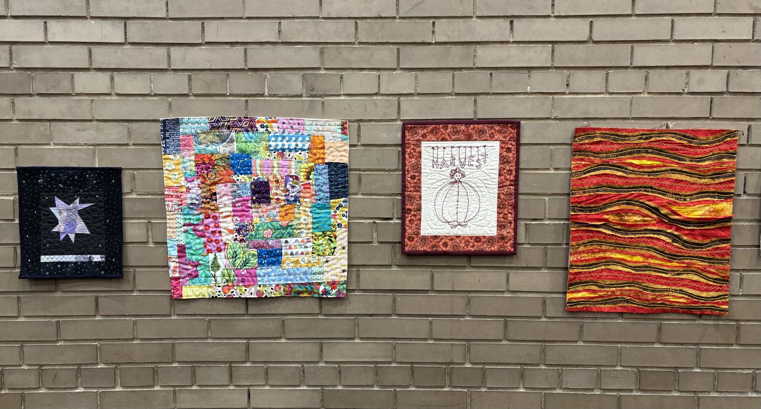 16_Mini Quilt Display.jpeg
