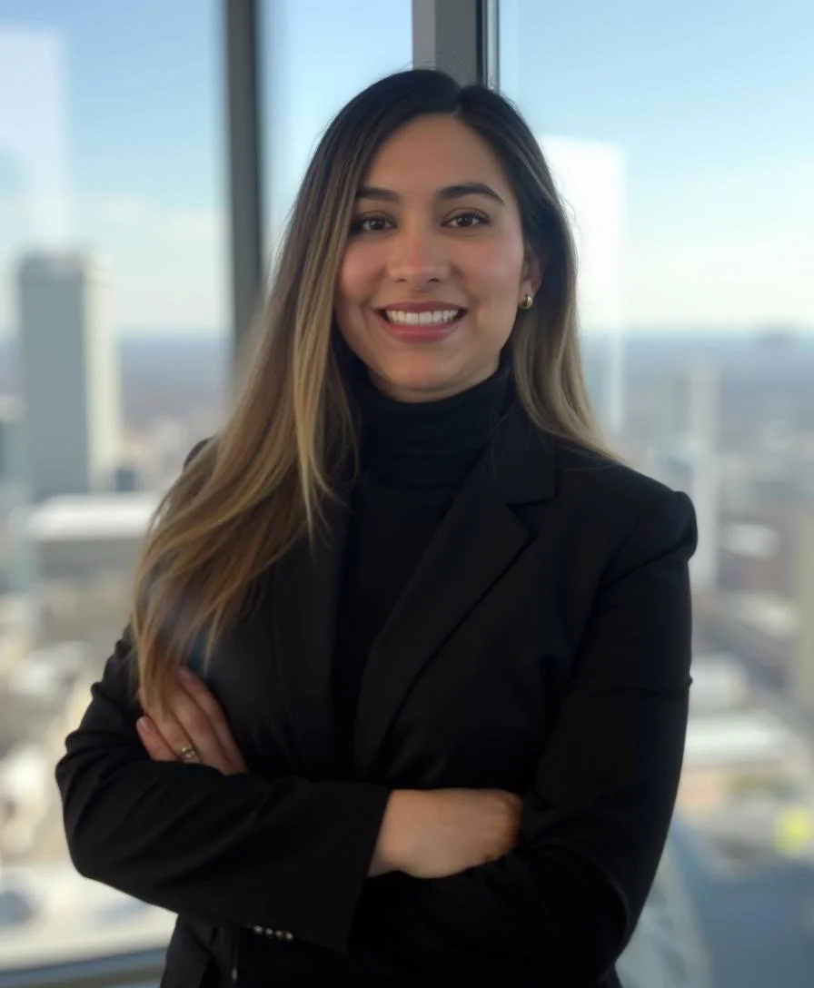 Dina Martinez_Headshot