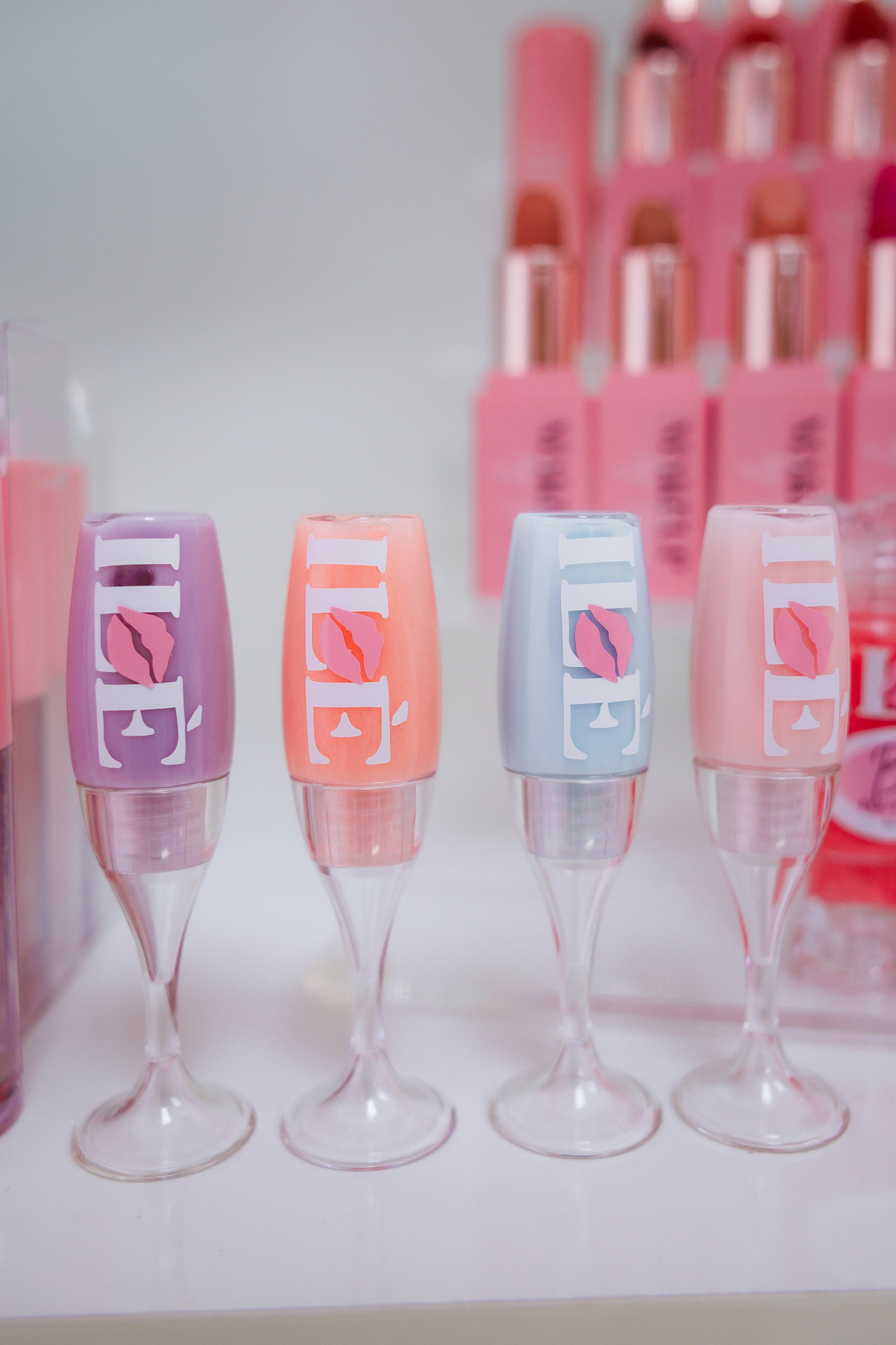 🥂 Tiny Cheers – Poutii Gloss Spring Collection (Set of 4 Mini Champagne Flutes)