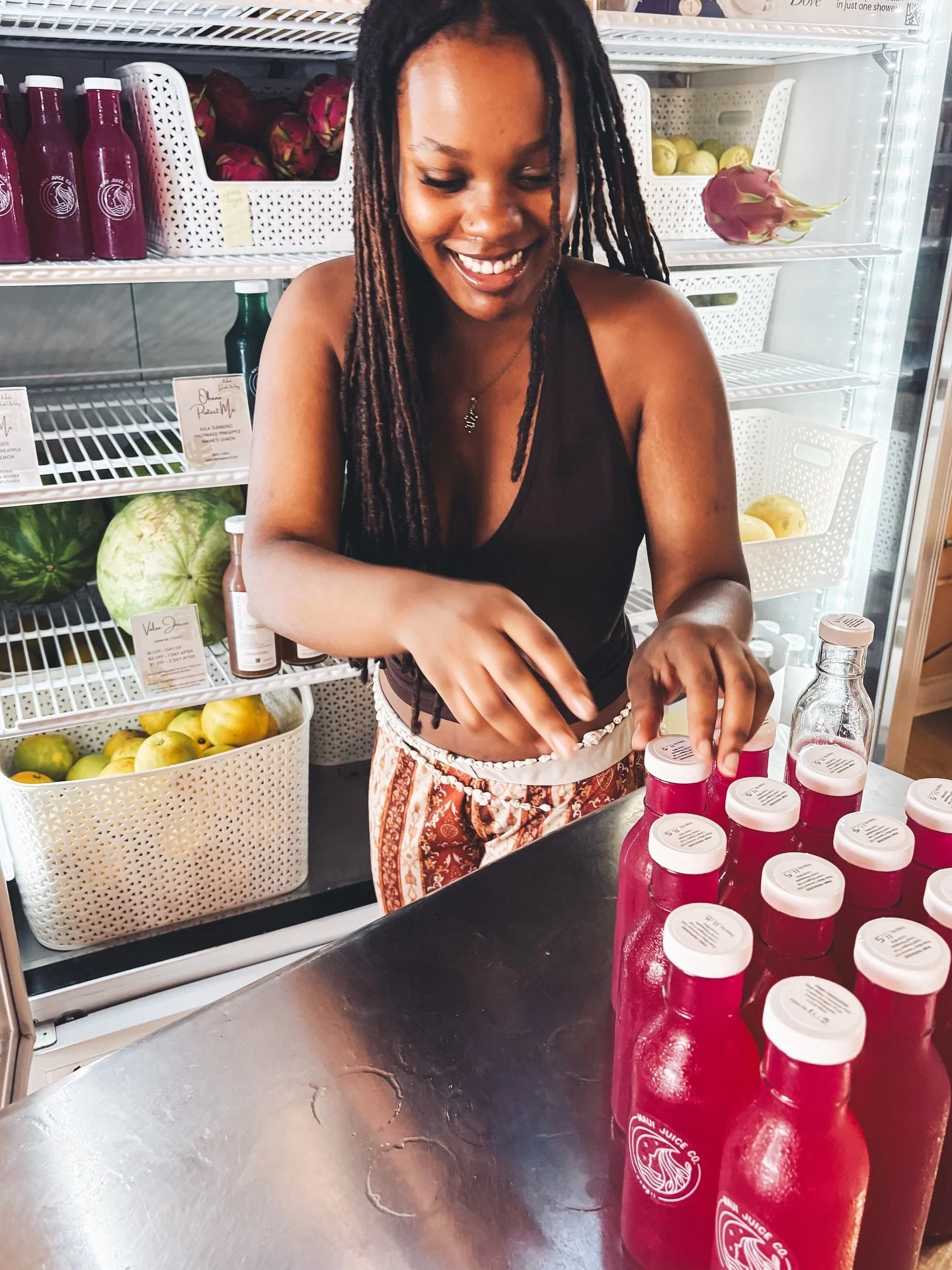 We made the most DELISH batch of Pink Paradise! Hand cracked coconuts from Waihe&rsquo;e, Rivera Farms Dragon Fruit, Kula Mint, and a touch of Hali&rsquo;imaile Pineapple 🌺 

This signature blend is bursting with antioxidants to help combat free rad
