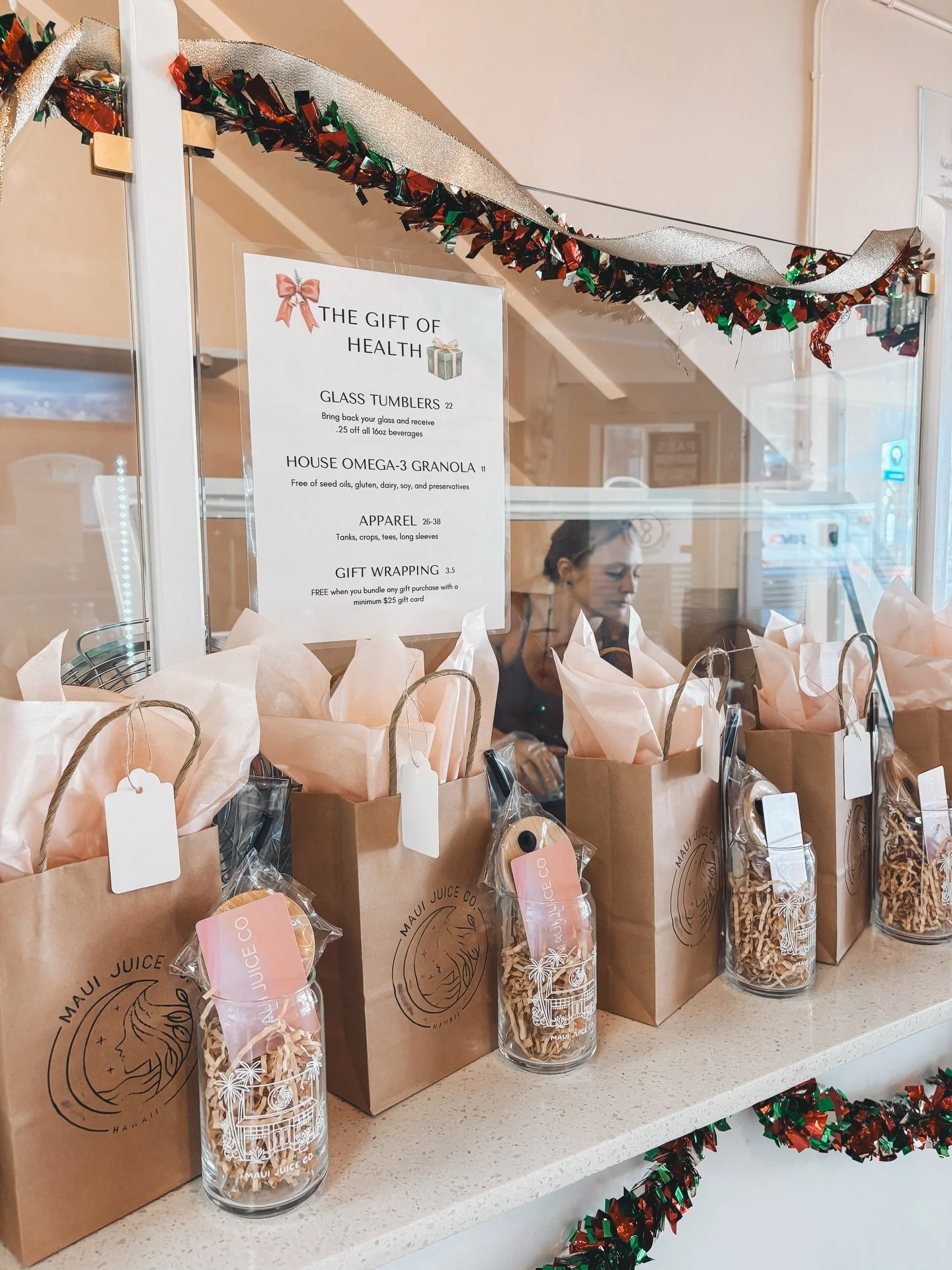 This holiday season has got us with all the feels! Our bundle packs are going quickly, and such a fun way to celebrate 💝🍉

Special gift wrapping service is $3.50, or free when you purchase a minimum $25 gift card! 

See you soon for Aloha Friday, $