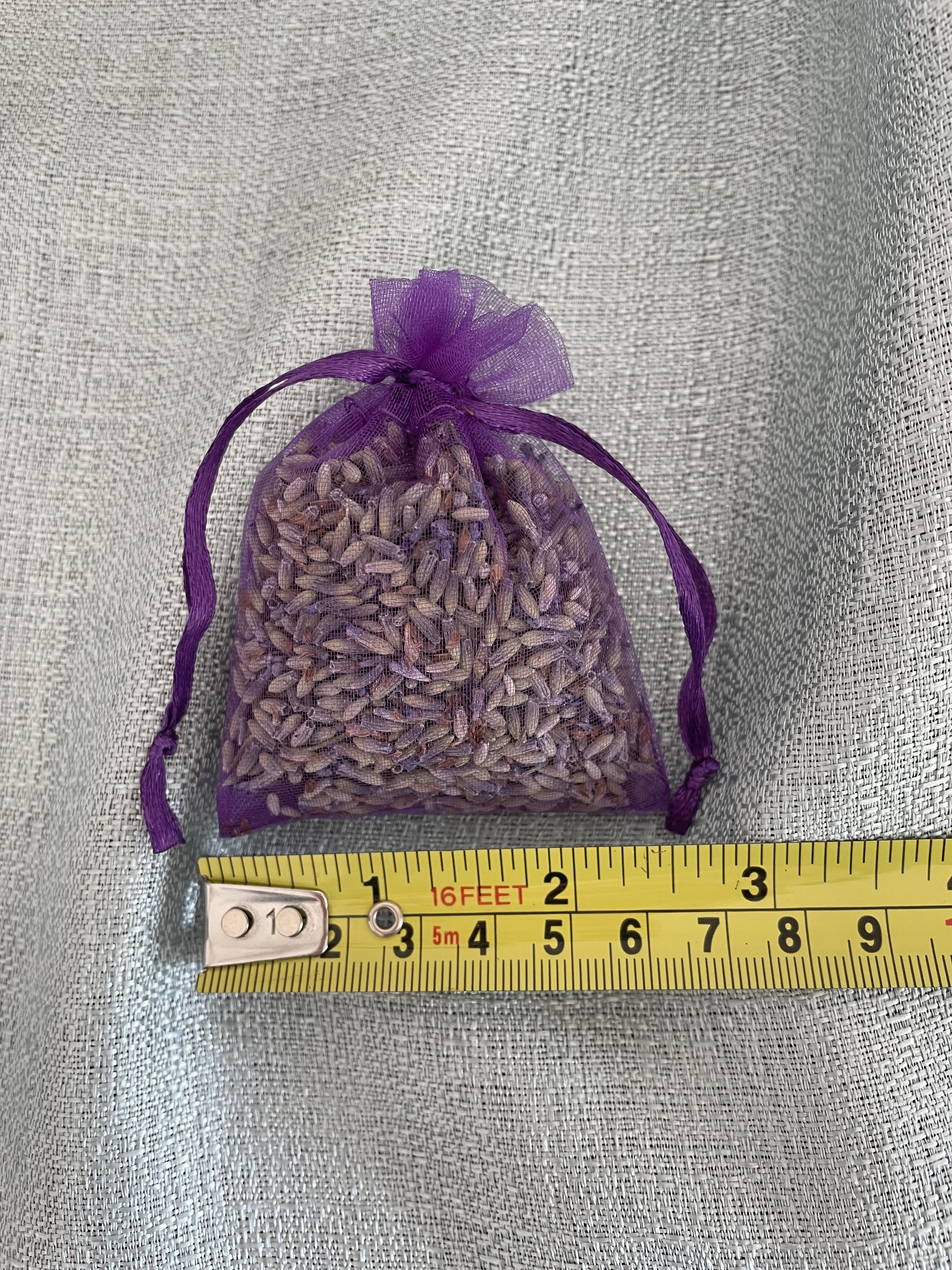 Horizontal measurements 2.5 inches for lavender sachet.jpg