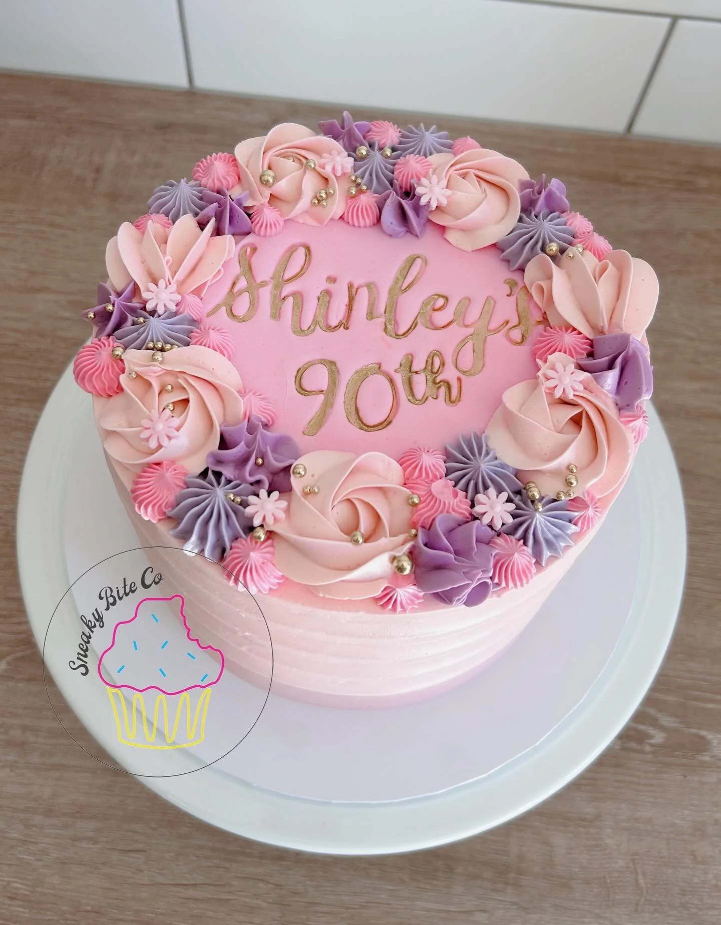 Pretty shades of pinks & purples to celebrate Shirley’s 90th birthday. 🩷💜
🎂 Chocolate mud
.
.
.
.
.
#90thbirthdaycake #celebrationcake #90thcake #pinkpurplecake #customcakedesign #geelongbaker #purplepinkcake #teesdalebaker #sneakybitec